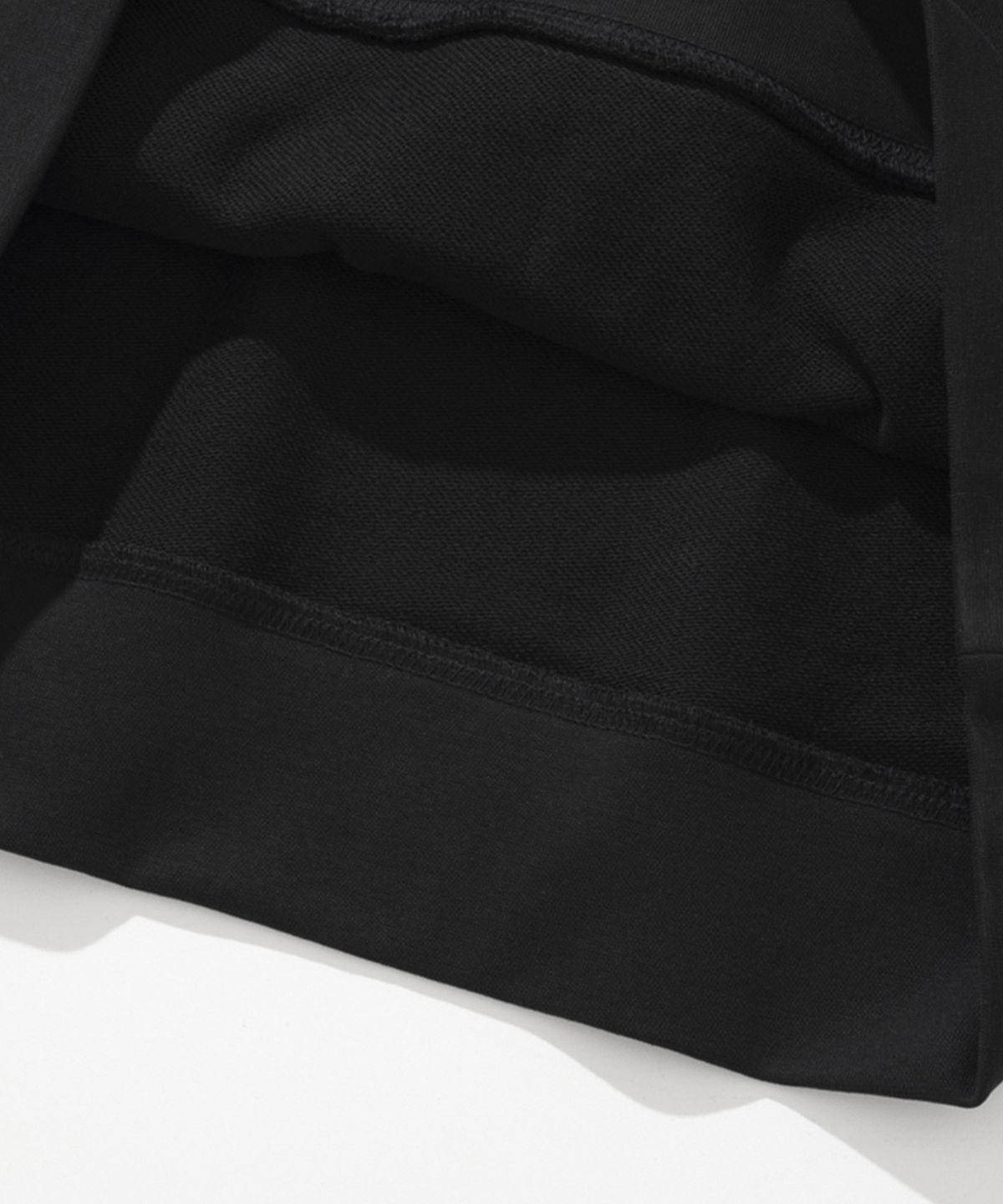 엑스오엑스(XOX) 세미 오버핏 후드 스웻 셔츠 [BLACK]