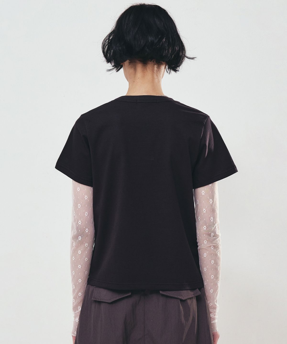 닉앤니콜(NICK&NICOLE) BUTTERFLY NICOLE LABEL SLIM TOP_BLACK SILVER