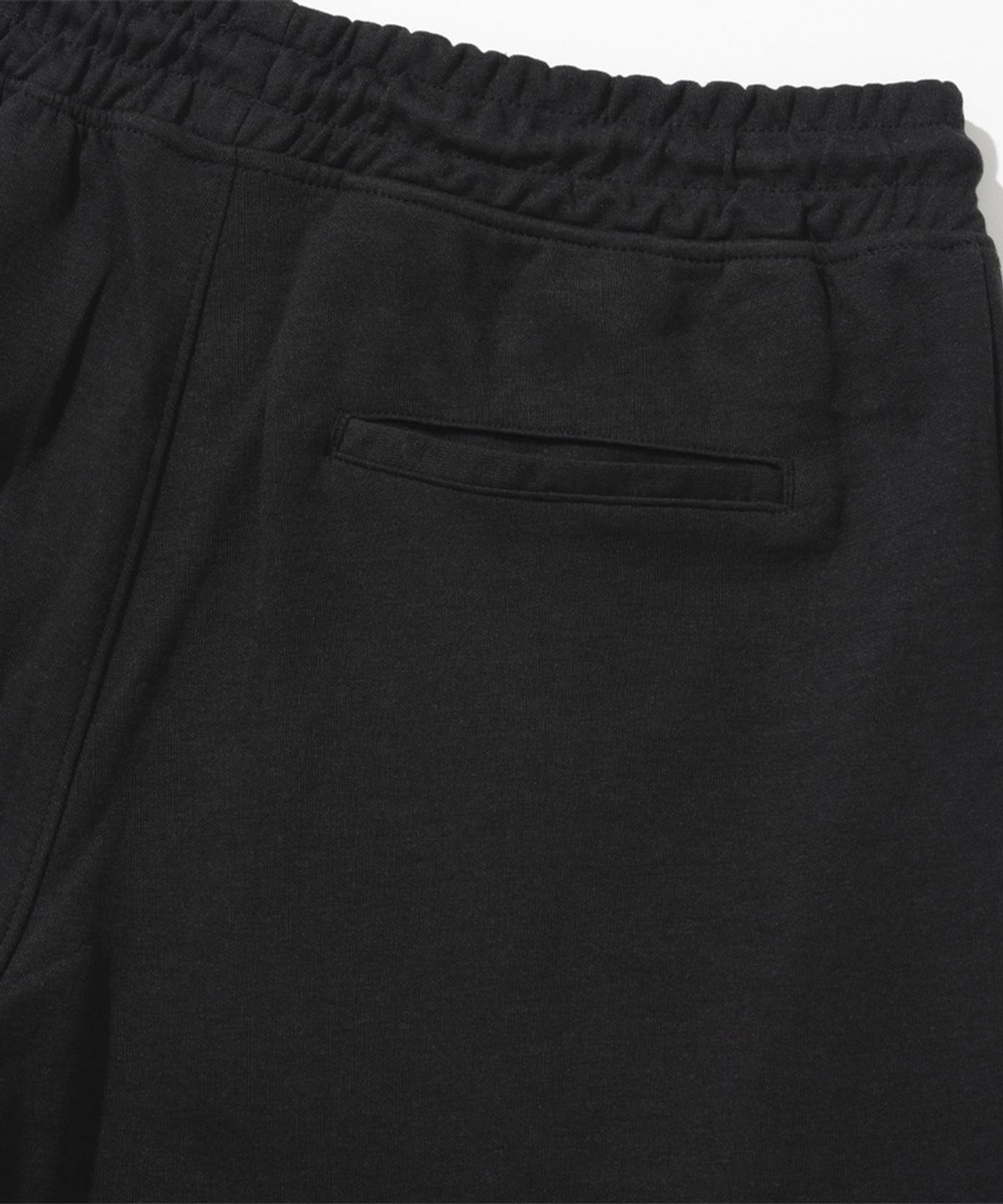 엑스오엑스(XOX) 원턱 와이드 스웻 쇼츠 [BLACK]