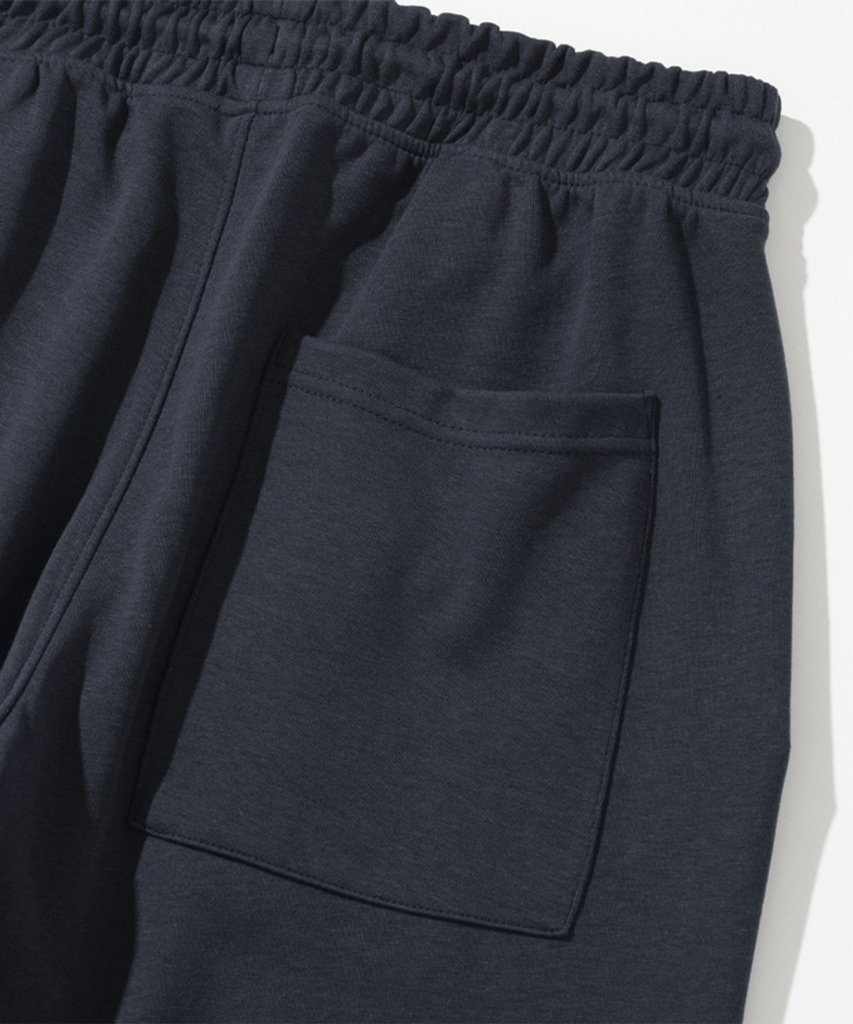 엑스오엑스(XOX) 원턱 와이드 스웻 팬츠 [NAVY BLUE]