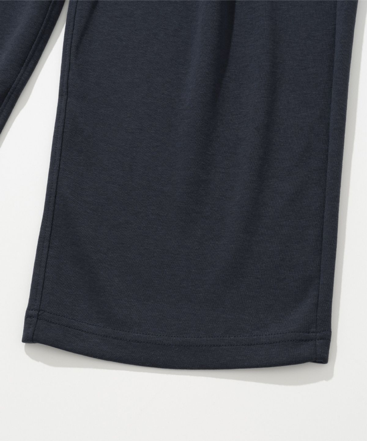엑스오엑스(XOX) 원턱 와이드 스웻 팬츠 [NAVY BLUE]