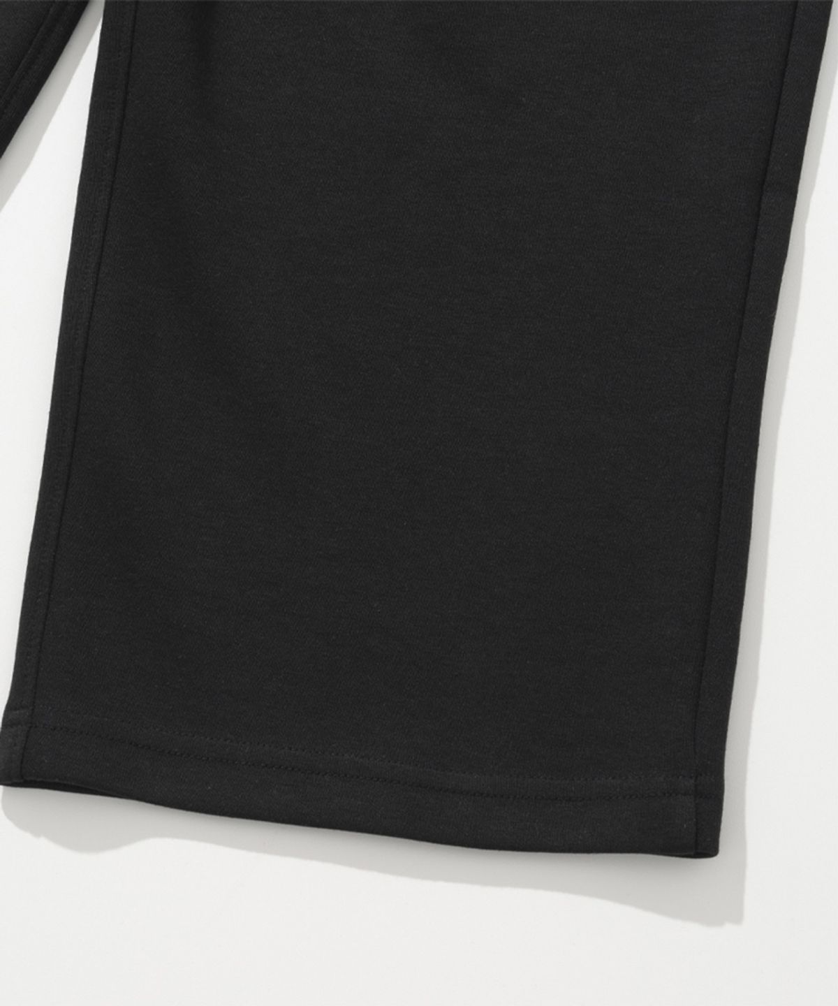 엑스오엑스(XOX) 원턱 와이드 스웻 팬츠 [BLACK]