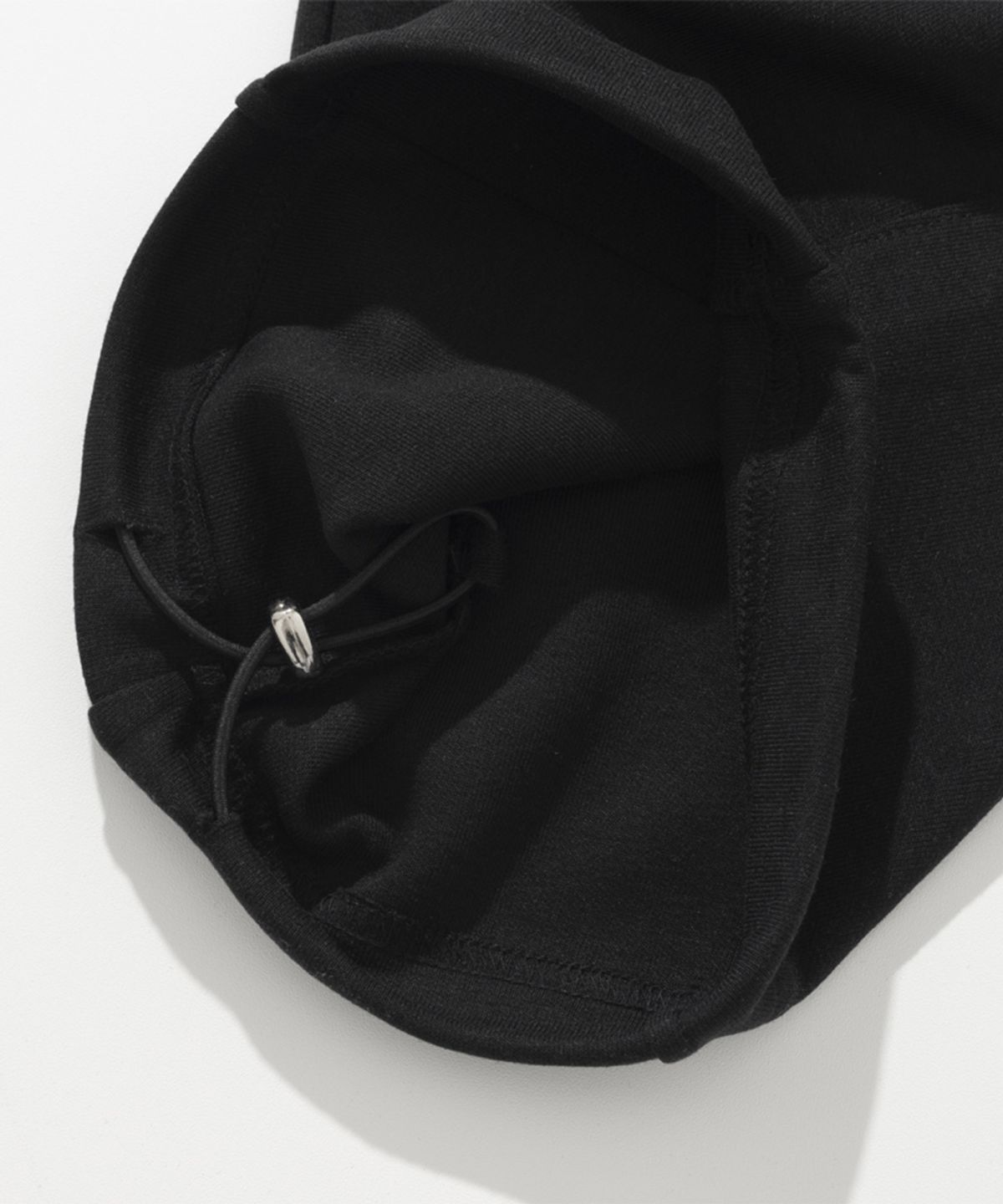 엑스오엑스(XOX) 세미 와이드 스트링 스웻 팬츠 [BLACK]