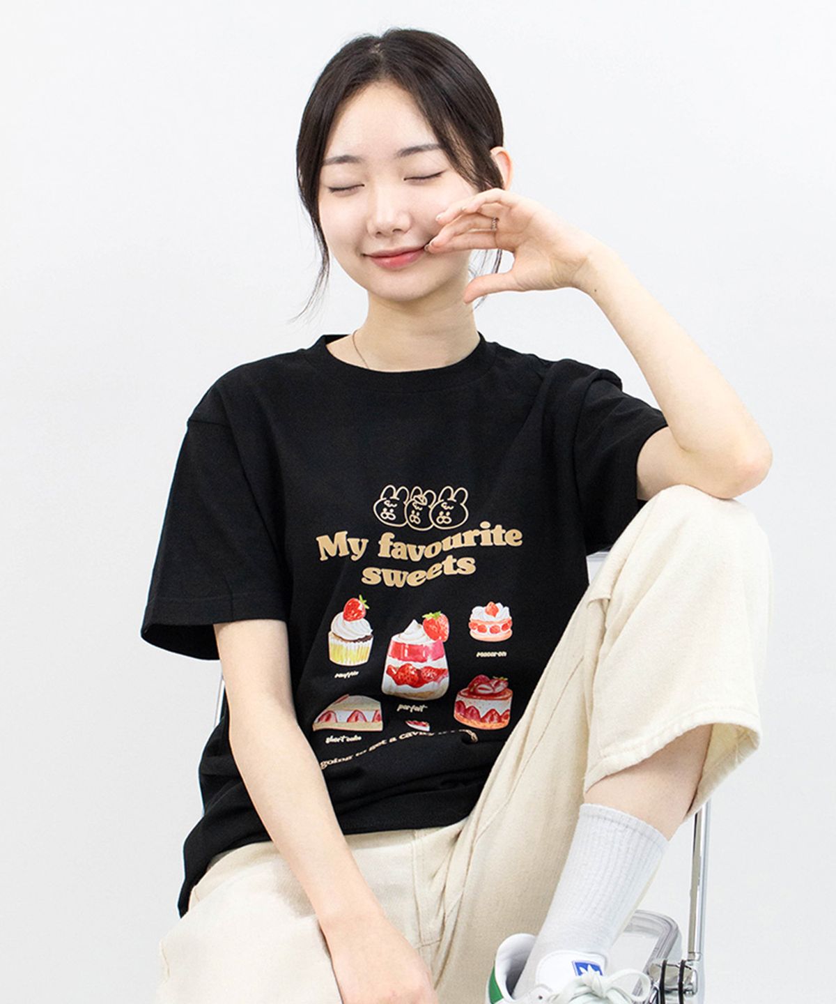 티저트(TEESSERT) 마이 페이보릿 프린팅 라운드 면 반팔티셔츠 (화이트, 블랙) TSS_03