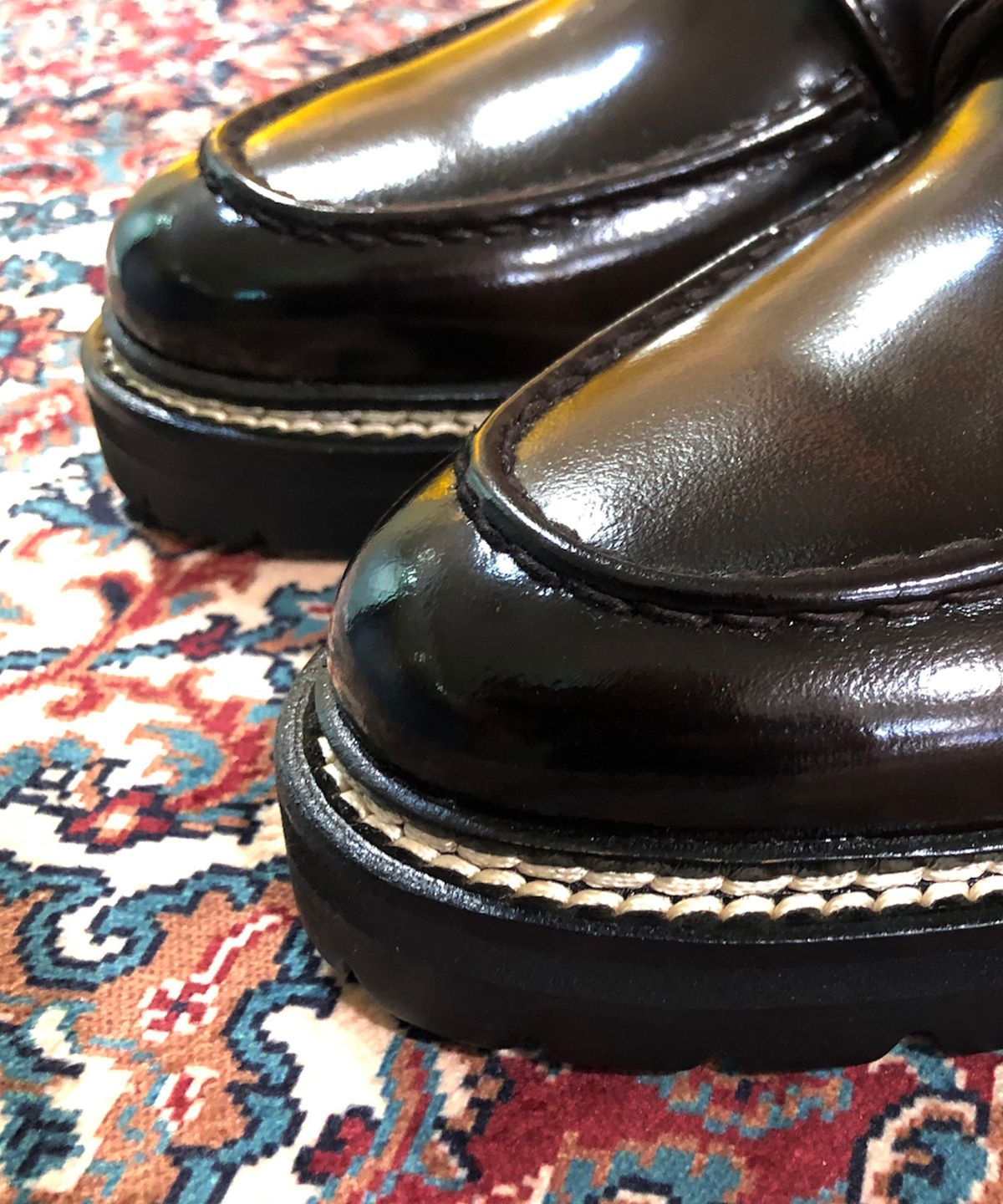 조앤슈(JOENSHOE) 휴만 스티치 유팁 옥스퍼드 브라운