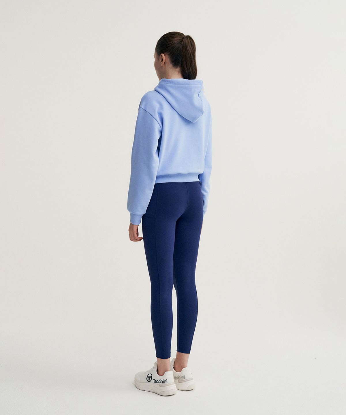 세르지오 타키니(SERGIO TACCHINI) W 데일리 세미 크롭 후드티 (L.Blue)