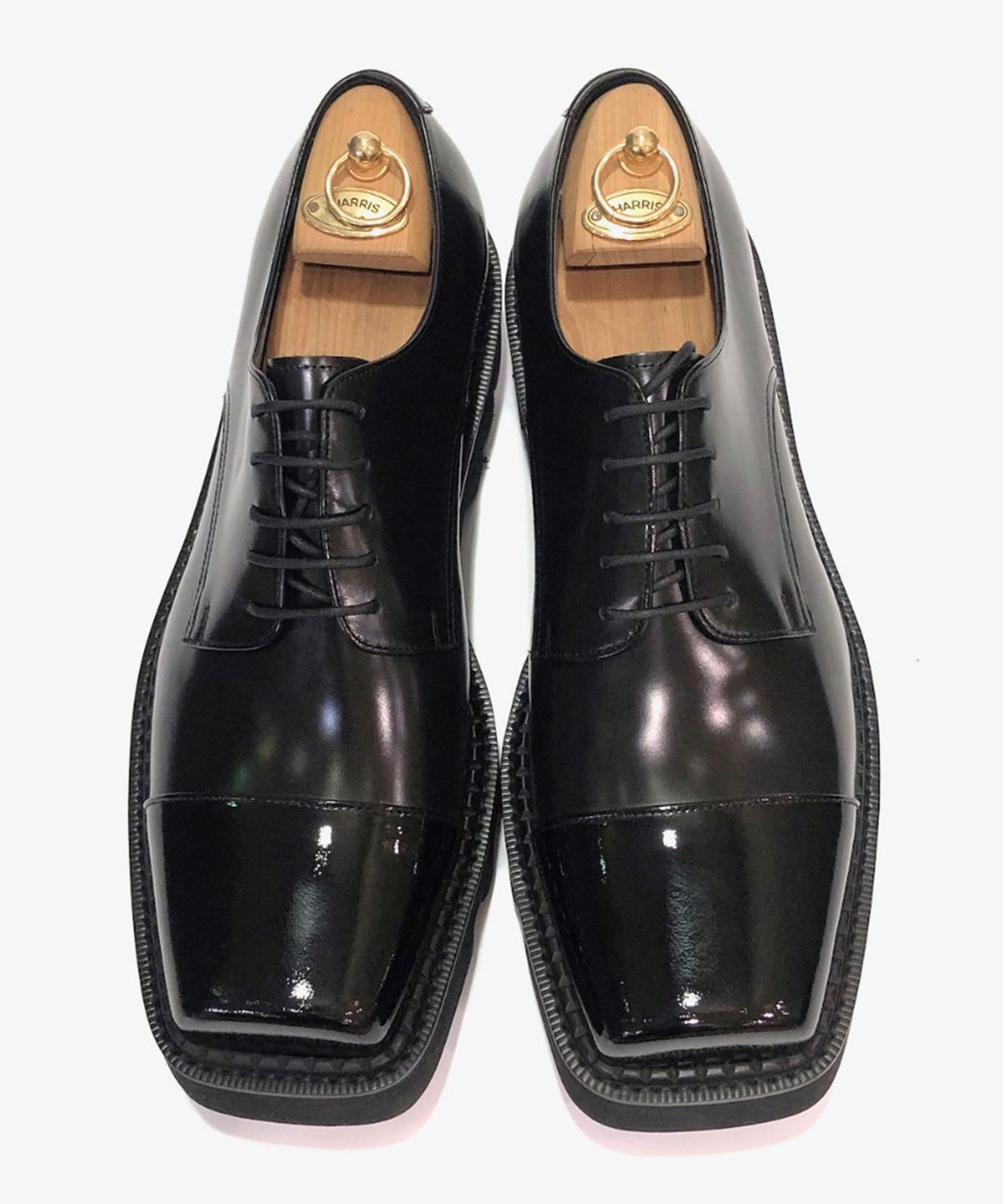 조앤슈(JOENSHOE) 토우컷 스트레이트팁 옥스퍼드 워커 블랙