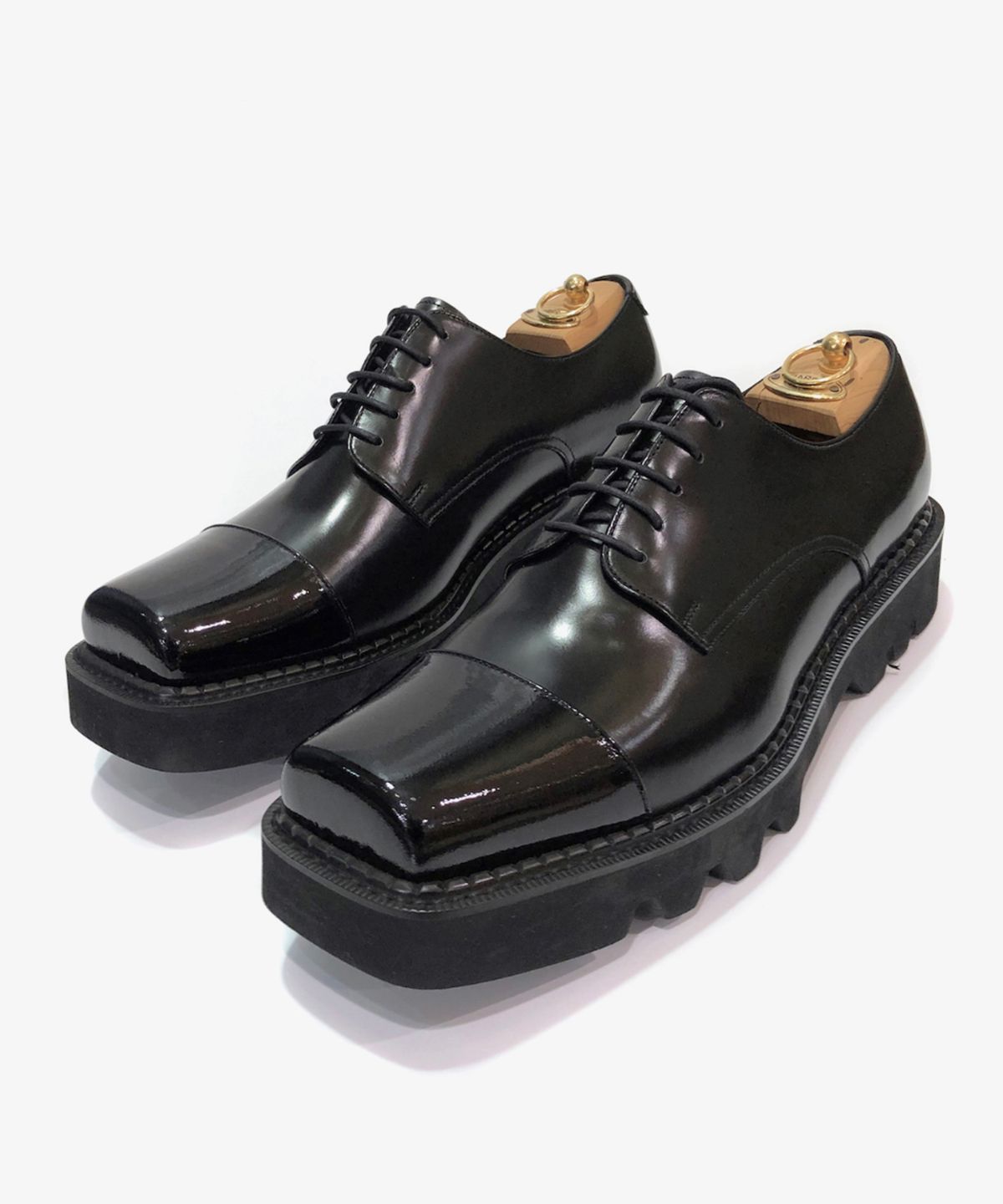 조앤슈(JOENSHOE) 토우컷 스트레이트팁 옥스퍼드 워커 블랙