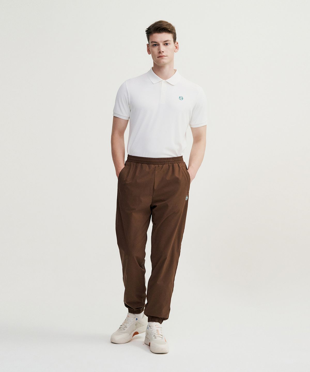 세르지오 타키니(SERGIO TACCHINI) M 에센셜 웜업 조거 팬츠 (D.Brown)