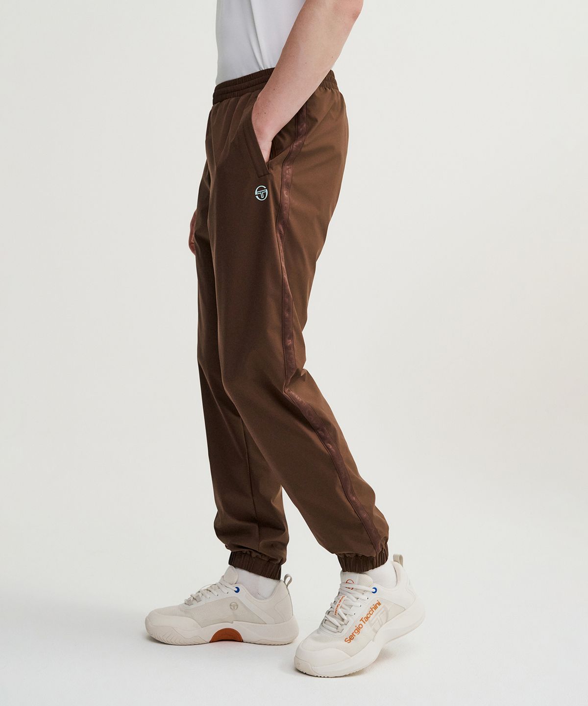 세르지오 타키니(SERGIO TACCHINI) M 에센셜 웜업 조거 팬츠 (D.Brown)
