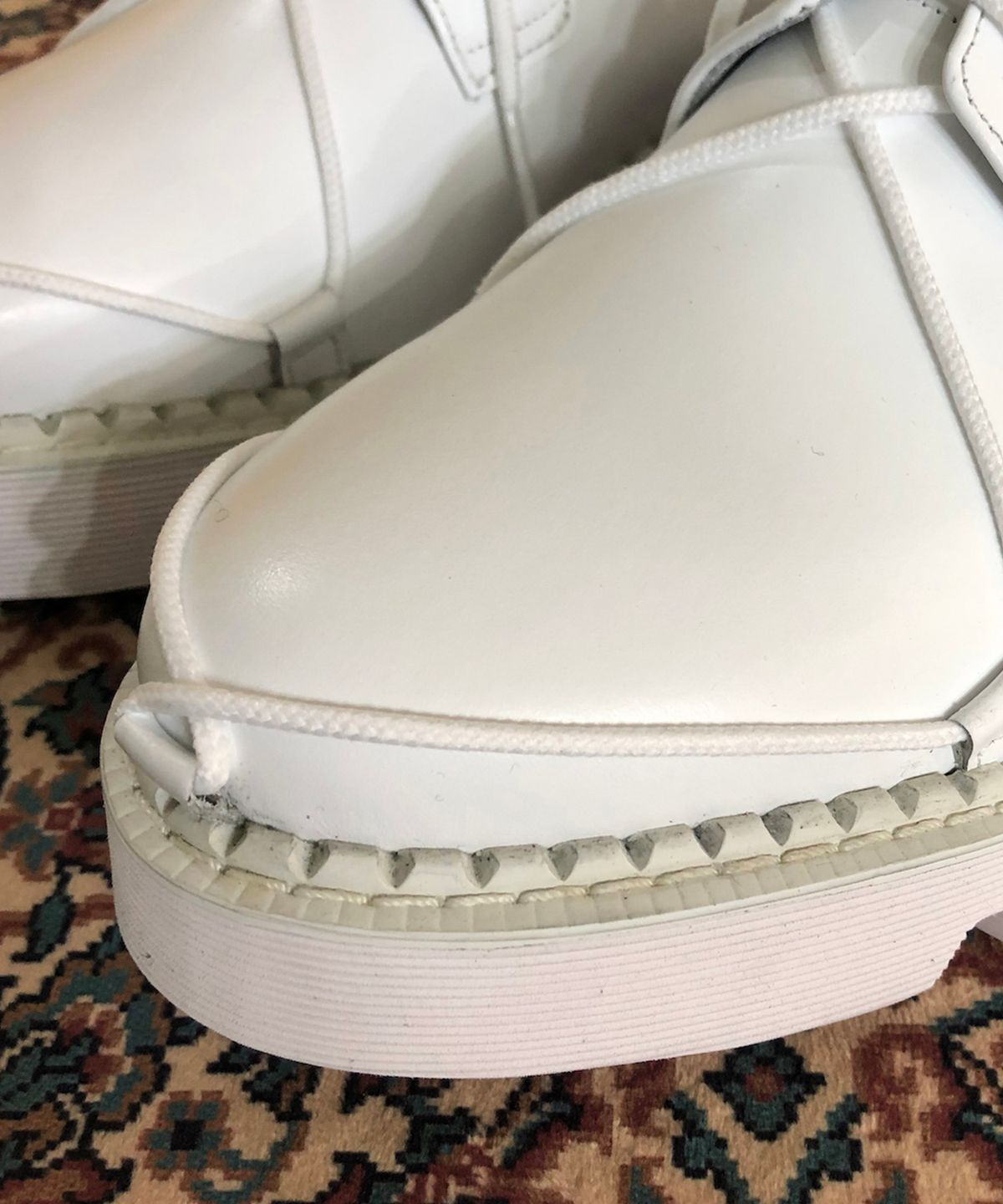 조앤슈(JOENSHOE) 씬 로프 오버솔 워커 화이트