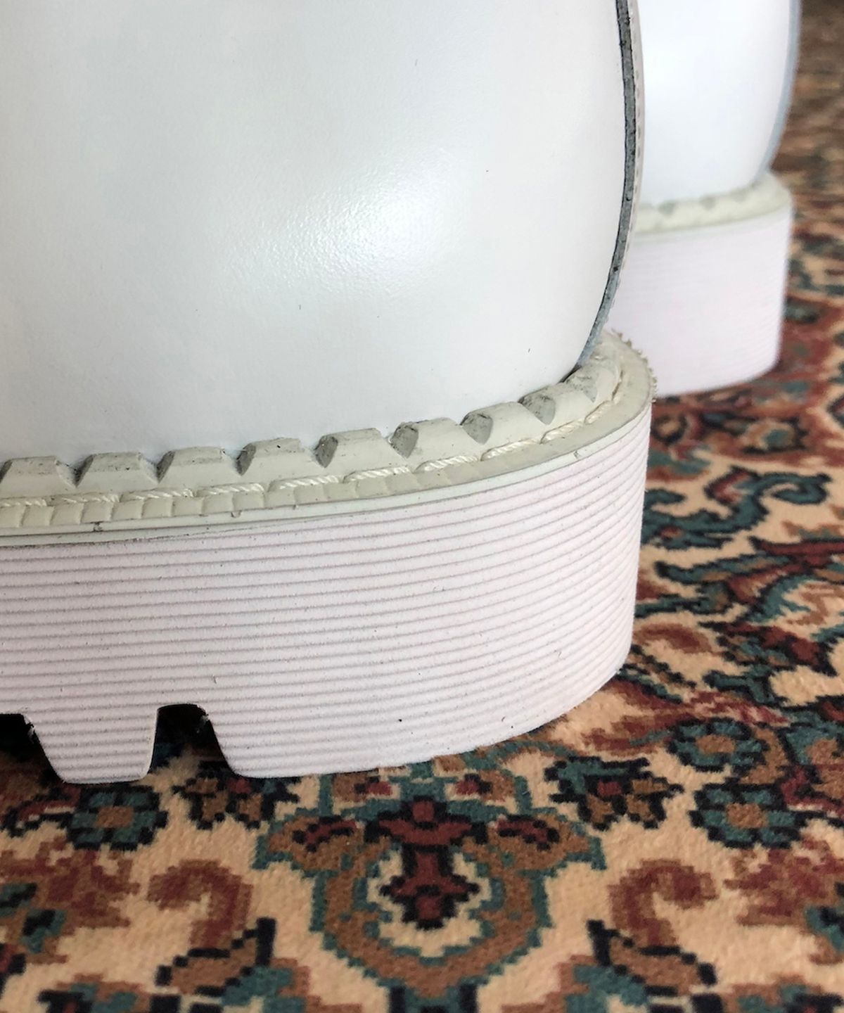 조앤슈(JOENSHOE) 씬 로프 오버솔 워커 화이트