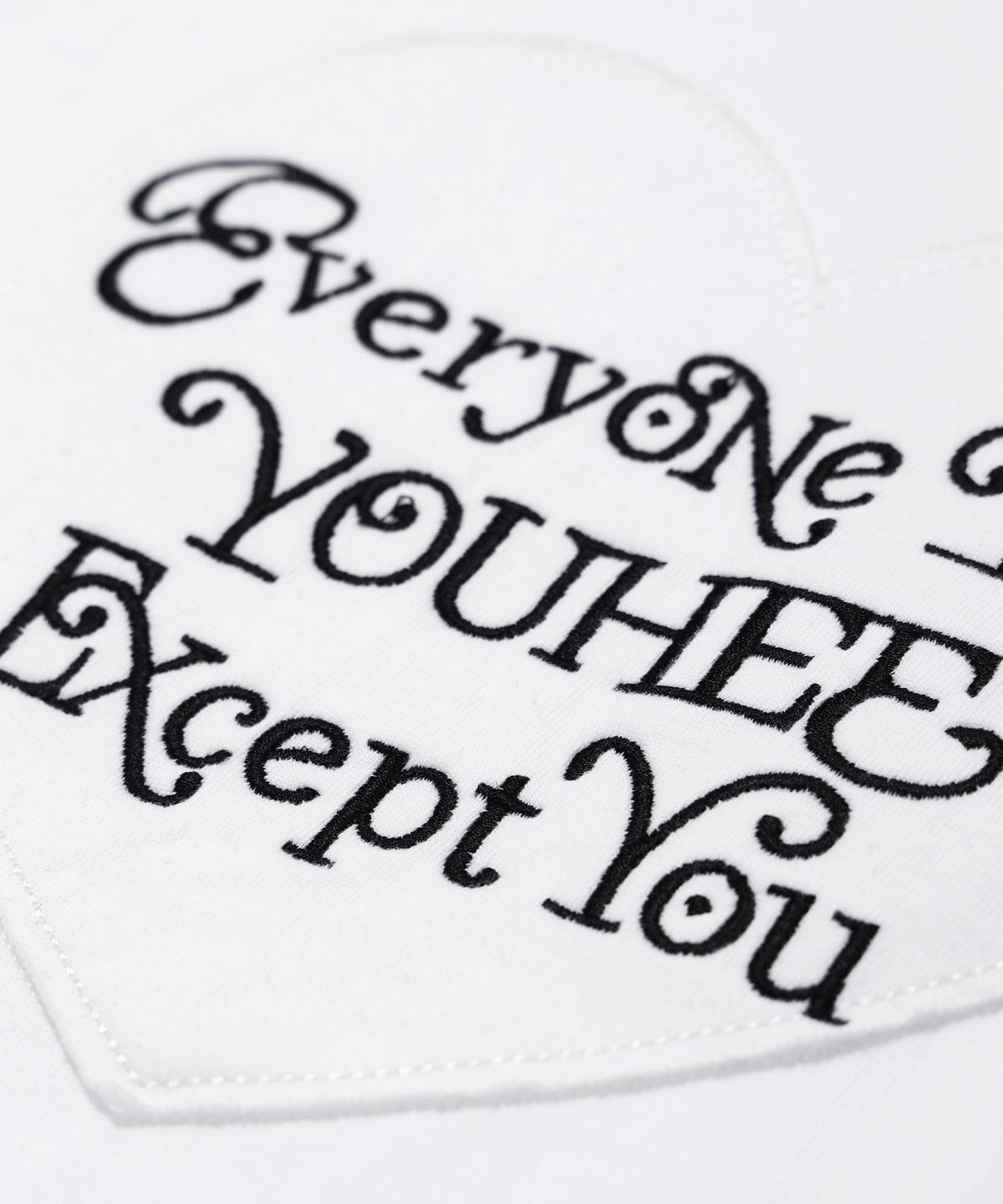 유희(YOUHEE) APLIQUE LETTERING T-SHIRTS WHITE
