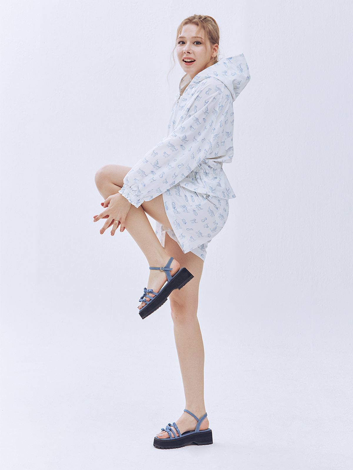 에뗄린(ETELIN) Ribbi Petite Ribbon Platform Sandals - Denim Blue