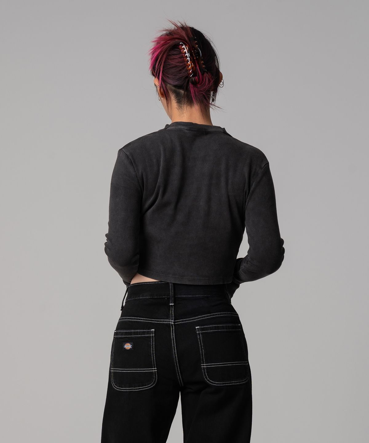 디키즈(DICKIES) 플렌티우드 크롭 니트 Black