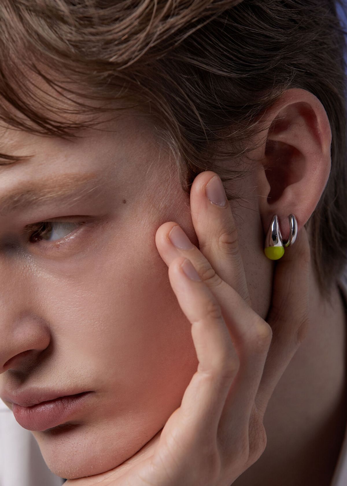 아논(ANON) Nuts Volume Earrings _Neon Lime