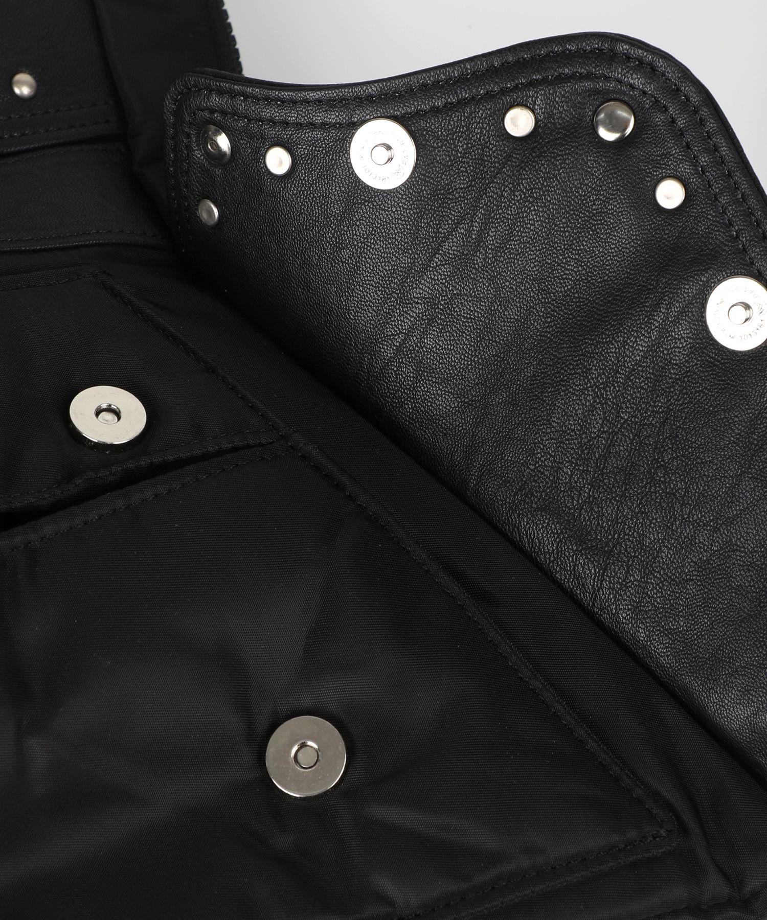 [IugamacarasXSongfield] Studded Western Shoulder Bag コラボ MUSINSA公式 | IUGAMAKARAS [IugamacarasXSongfield] Studded