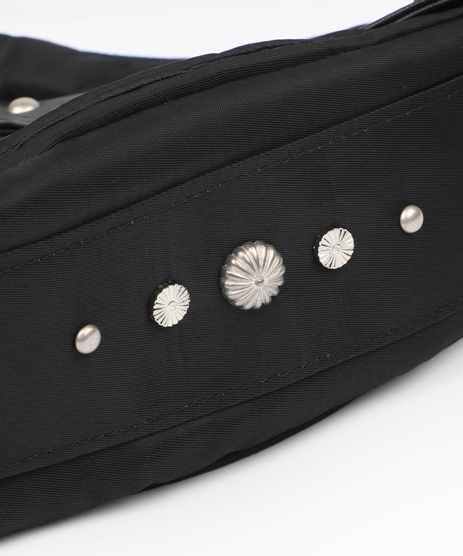 ショルダーバッグ・ポシェット ^IUGAMAKARAS^ IugamacarasXSongfield Studded Western Shoulder MUSINSA | IUGAMAKARAS [IugamacarasXSongfield] Studded