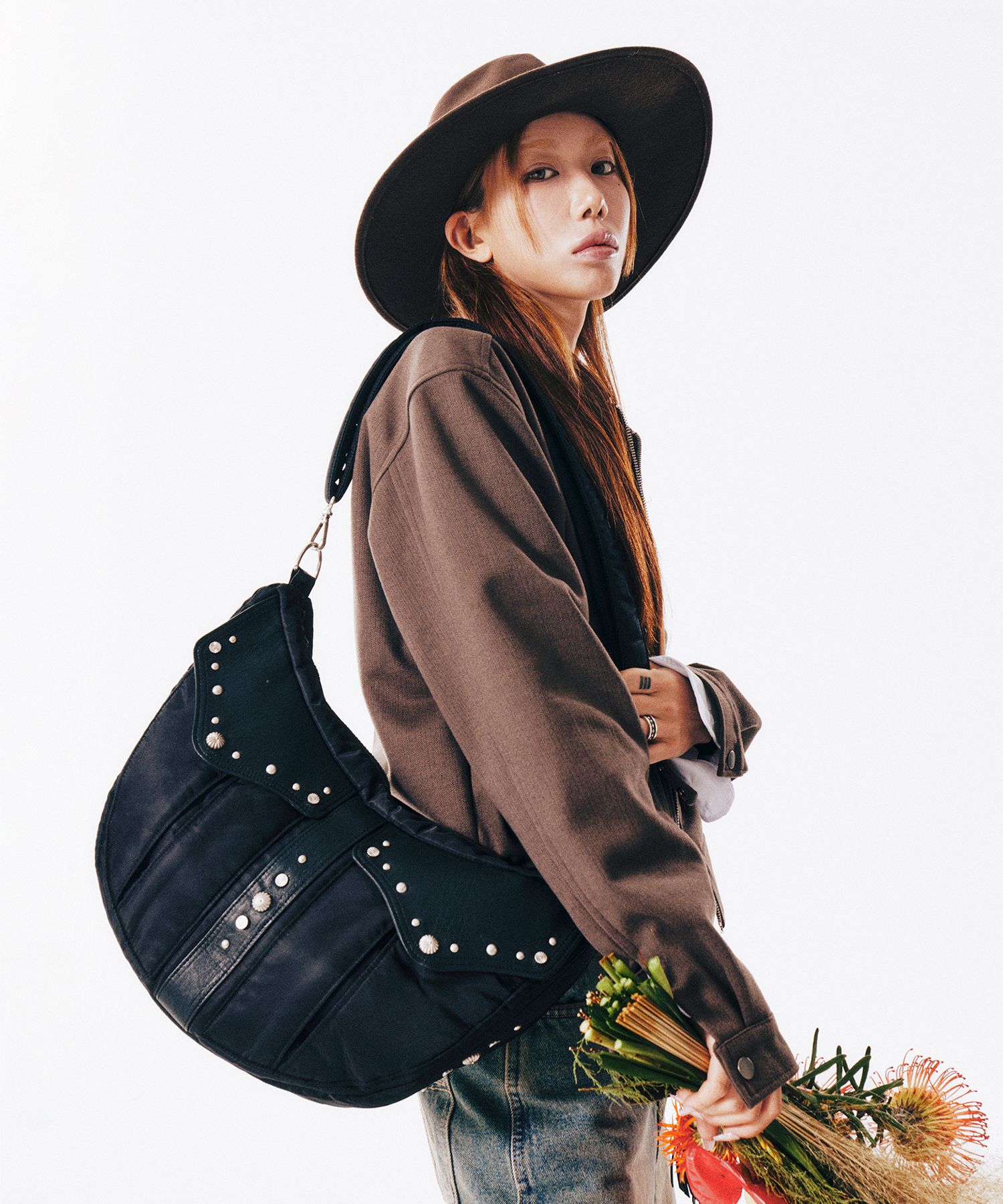 [IugamacarasXSongfield] Studded Western Shoulder Bag コラボ MUSINSA公式 | IUGAMAKARAS [IugamacarasXSongfield] Studded