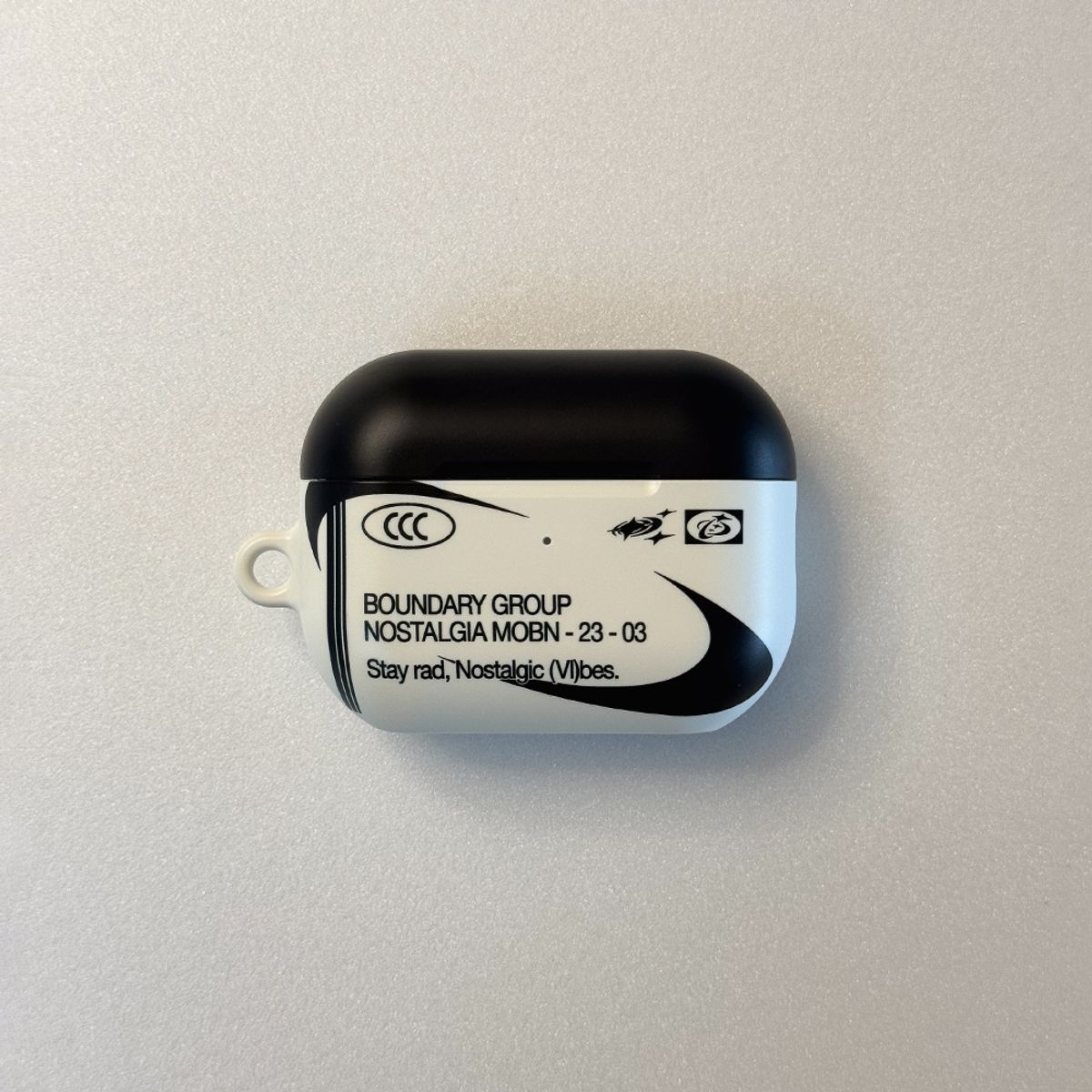 메모리즈바운더리(MEMORIESBOUNDARY) Nostalgic Vibes AirPods Case (Glossy / Matte)