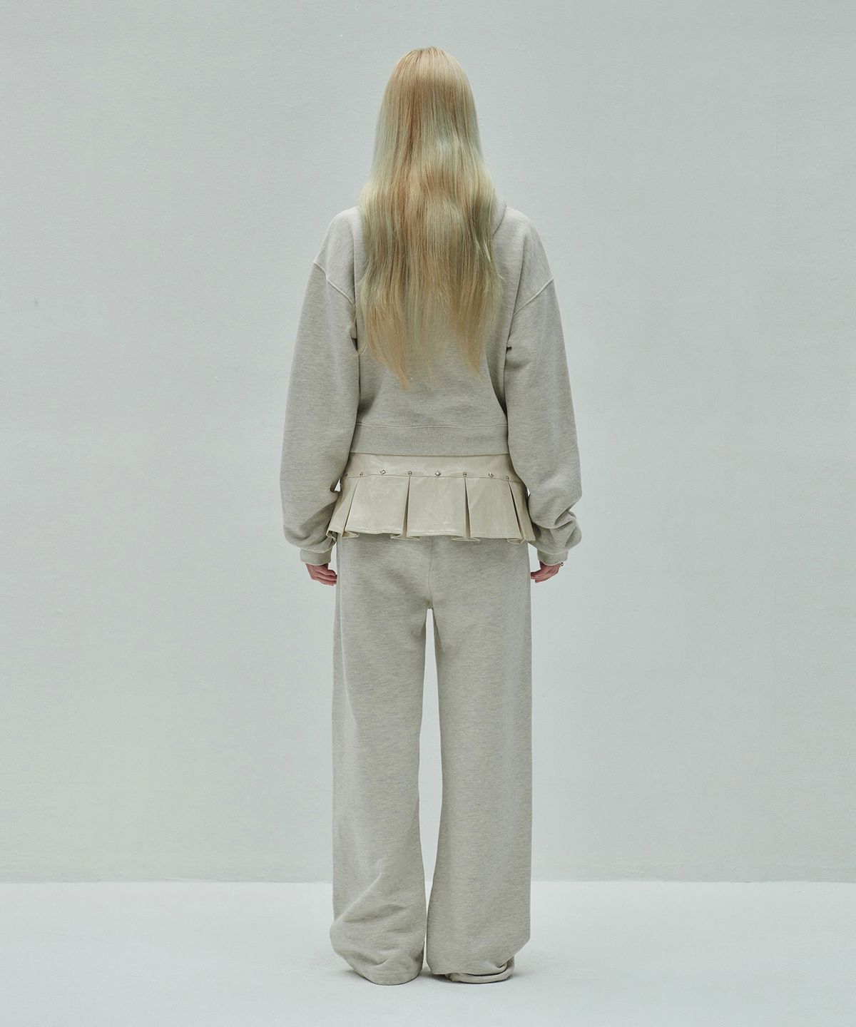 다이애그널(DIAGONAL) DIAGONAL LOGO SWEATPANTS (oatmeal)
