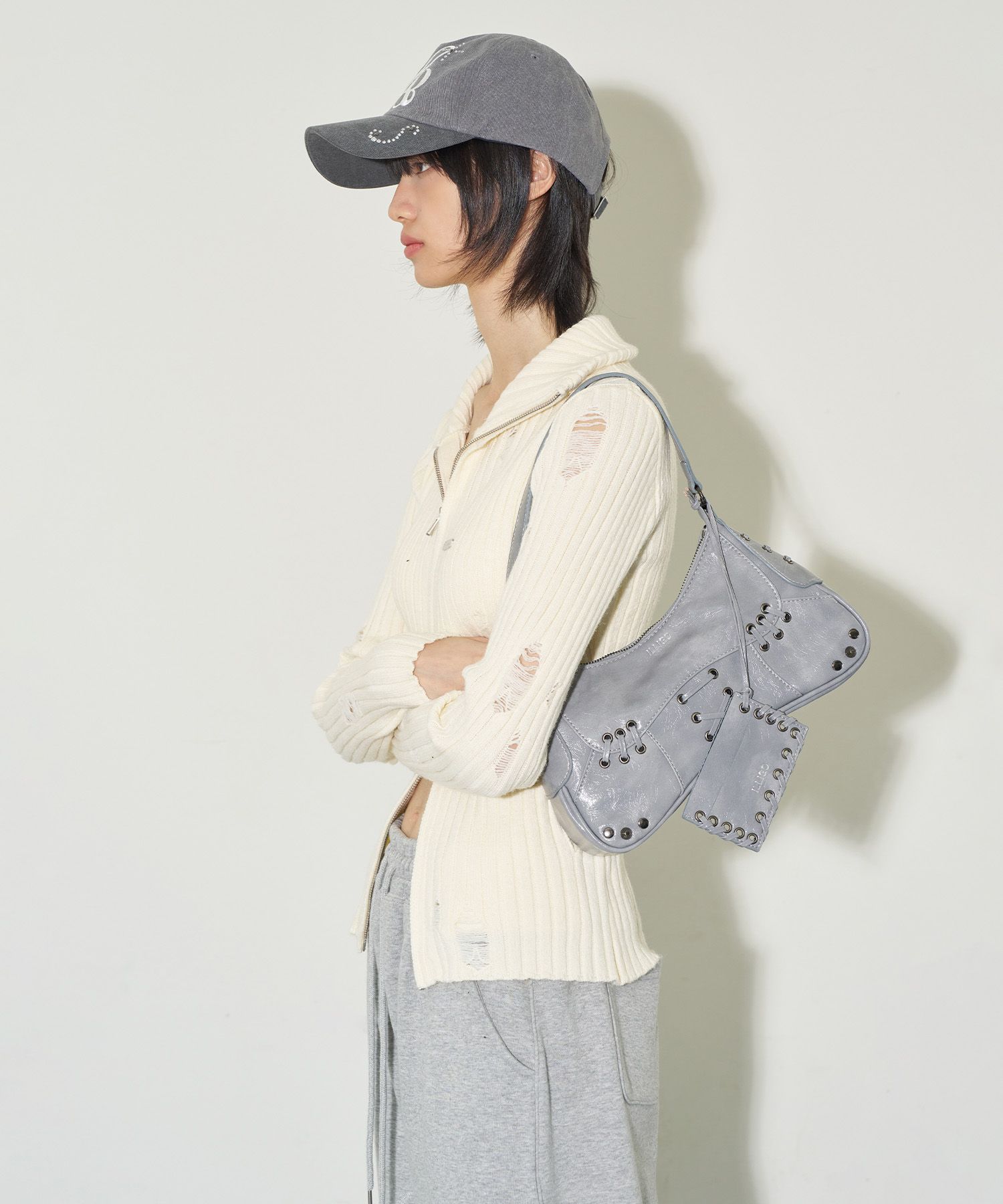 MUSINSA | ILLIGO Eyelet Stud Shoulder Bag Grey