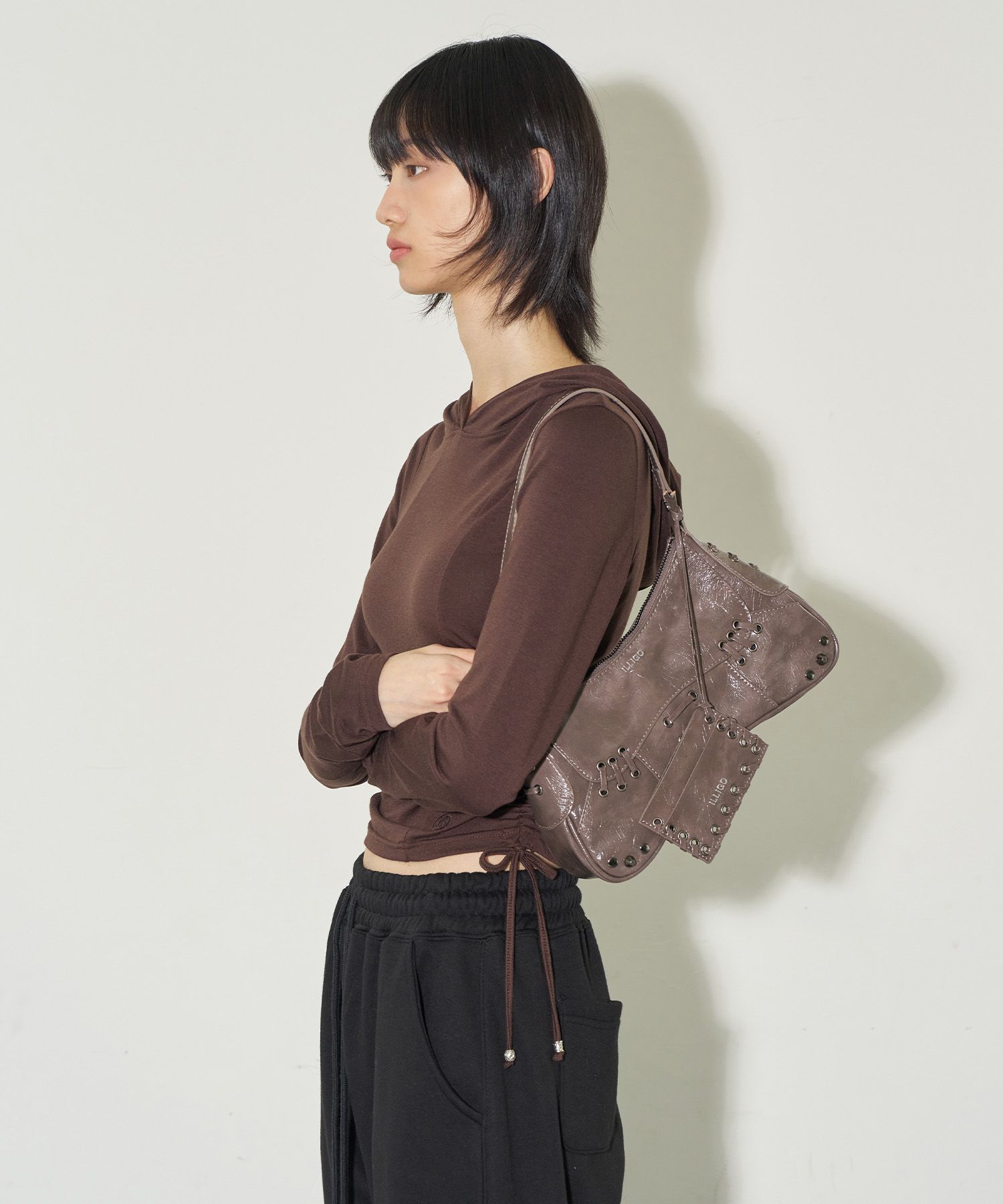 [韓国]★ILLIGO★Eyelet Stud Shoulder Bag★ショルダーバッグ★ MUSINSA | ILLIGO Eyelet Stud Shoulder Bag Brown