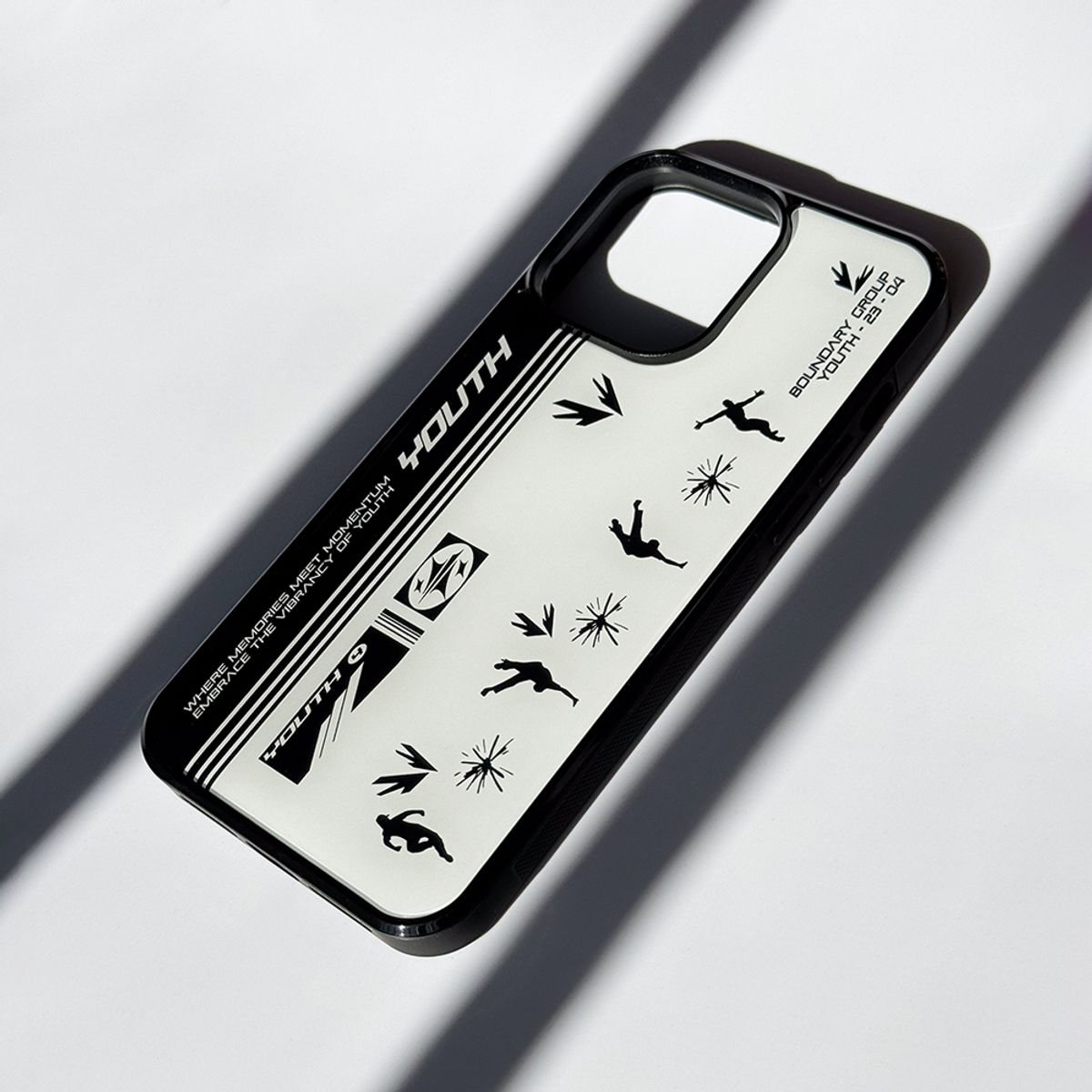 메모리즈바운더리(MEMORIESBOUNDARY) Embrace the Vibrancy of YOUTH Phone Case