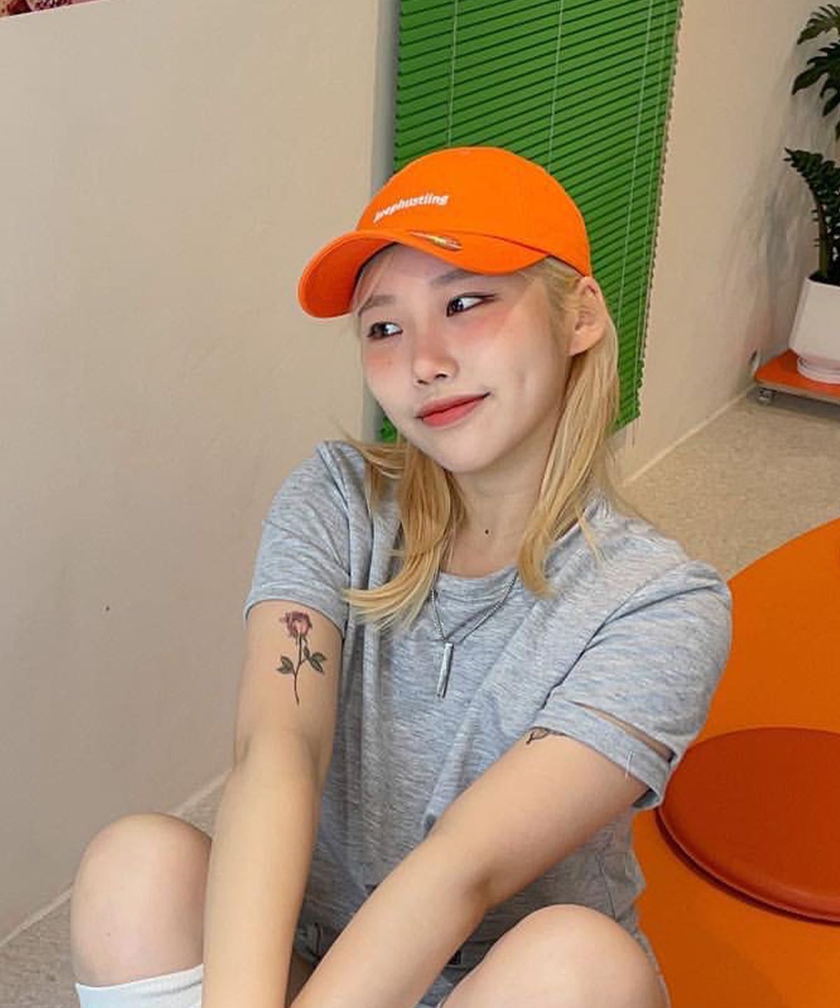 킵허슬링(KEEPHUSTLING) 오리지널 로고 볼캡 (주황)