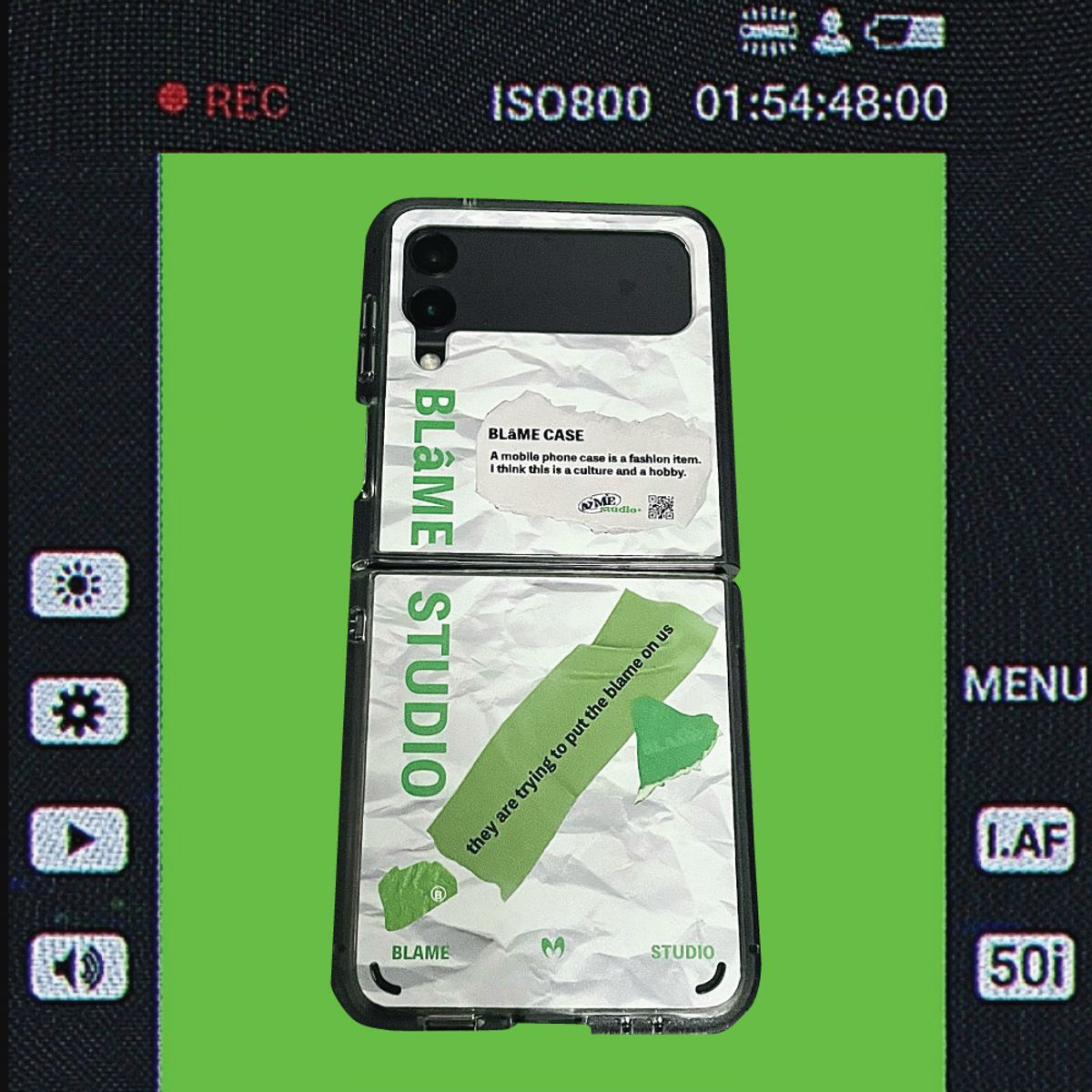 블레임 스튜디오(BLAMESTUDIO) Blâme torn paper  Z-Flip case