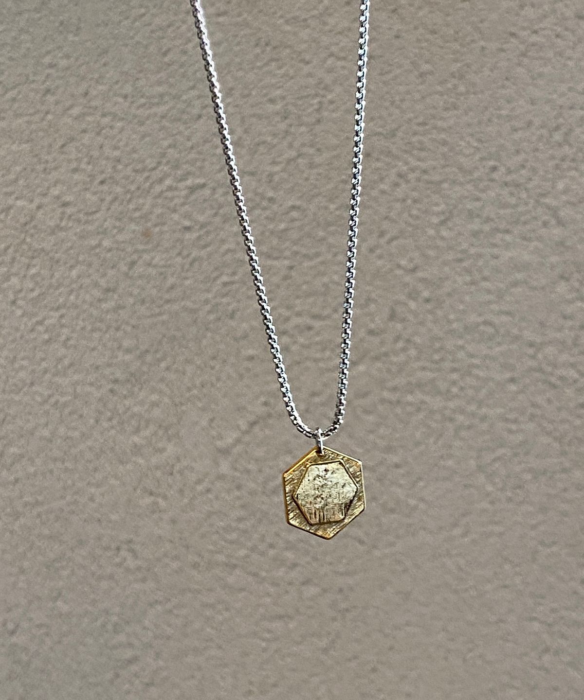 쿠도스(KUDOS) Hexagon Necklace