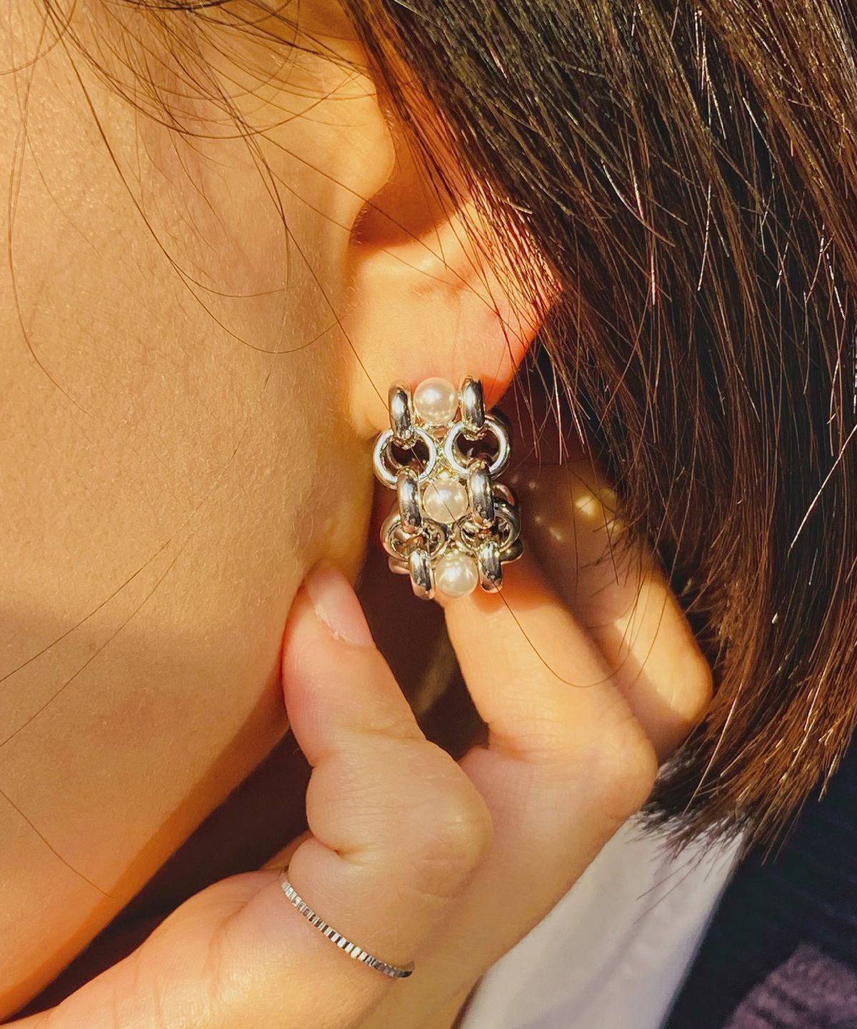 쿠도스(KUDOS) Half Round Pearl Chain Earrings
