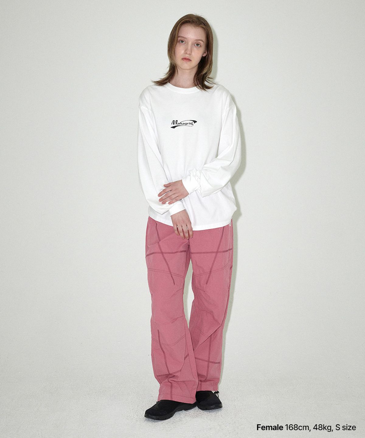 마하그리드(MAHAGRID) DETERGENT LOGO LS TEE WHITE(MG2EFMT562A)