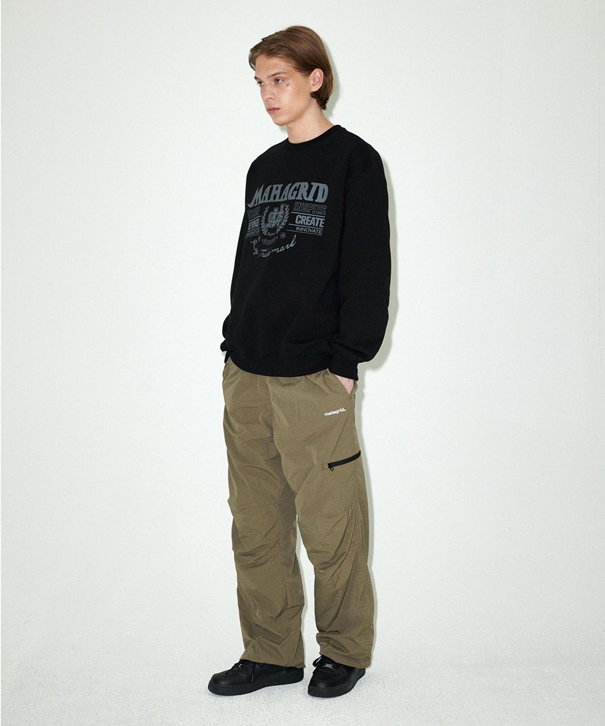 마하그리드(MAHAGRID) TRADEMARK SWEATSHIRT BLACK(MG2EFMM462A)