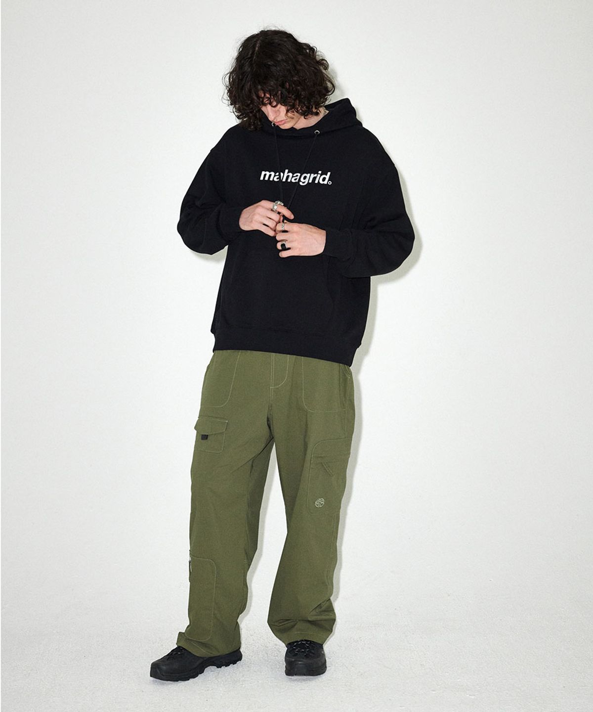 마하그리드(MAHAGRID) BASIC LOGO HOODIE BLACK(MG2EFMM407A)