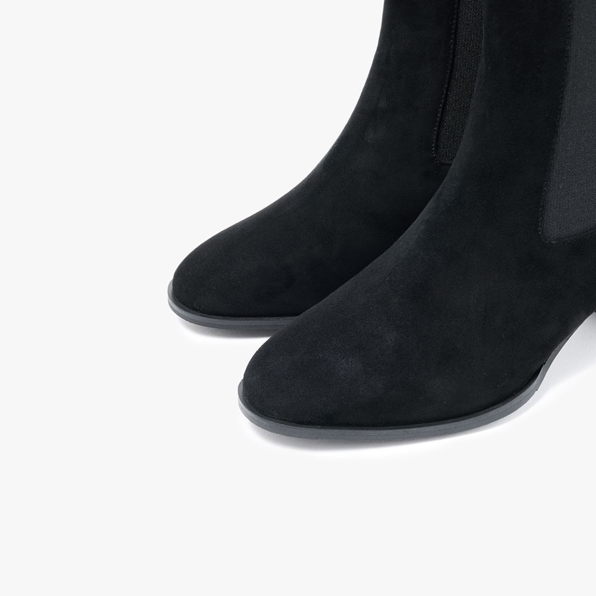 세라(SAERA) 에디션 여성 스웨이드 소가죽 앵클부츠 O54A222