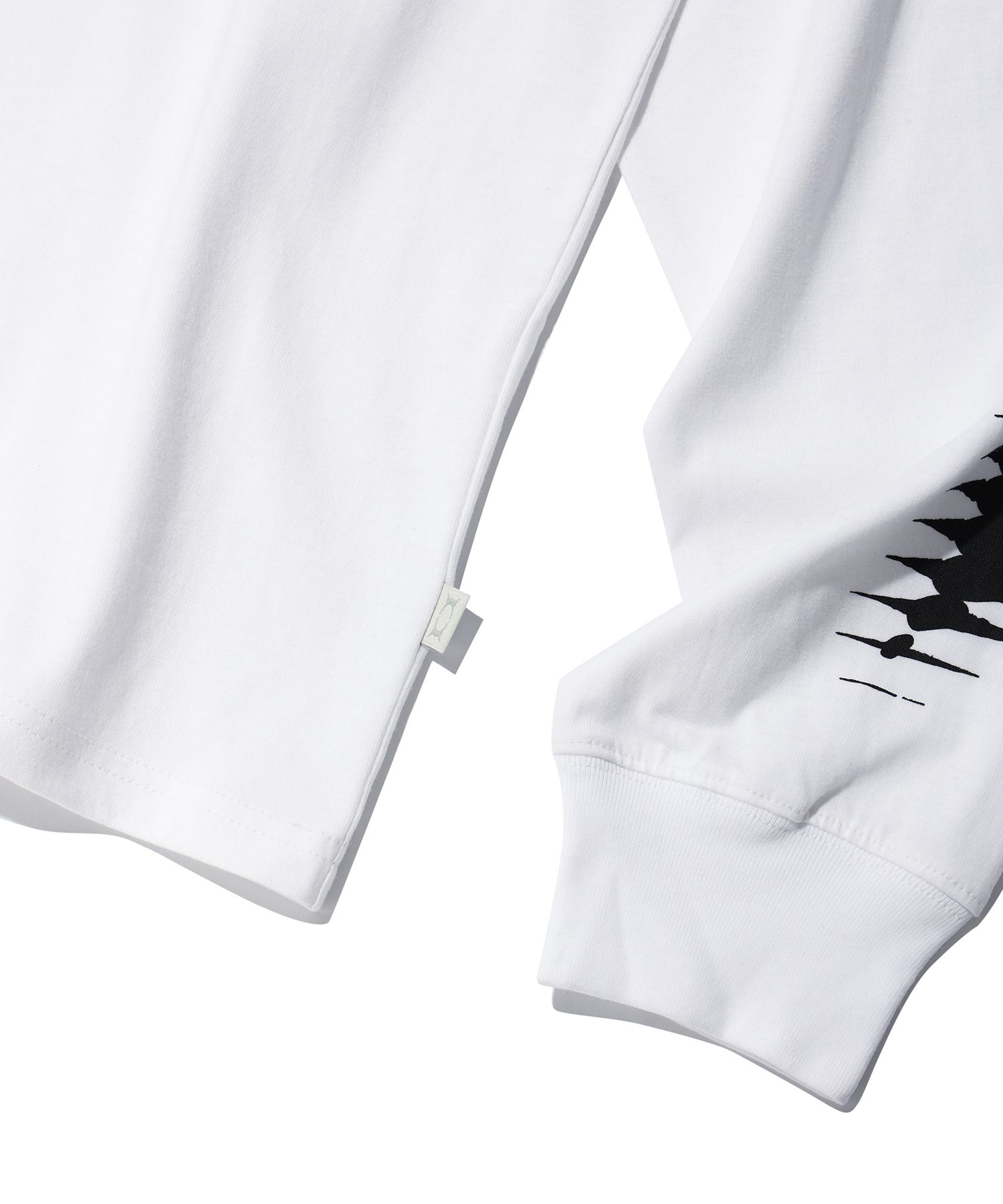 MUSINSA | CRITIC CRITIC x ALIEN COLLAGE LONG SLEEVE TS WHITE