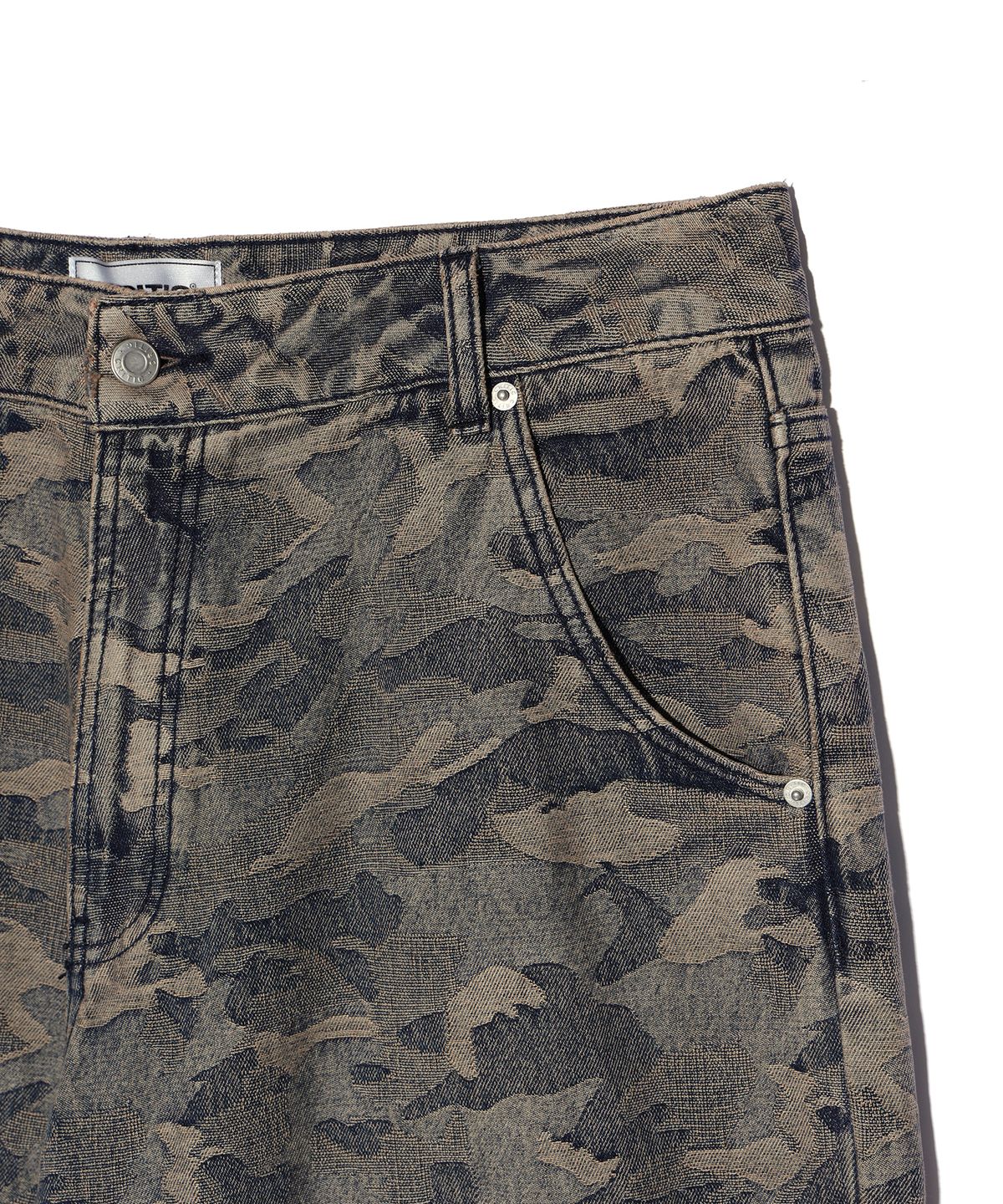 크리틱(CRITIC) CAMO WASHING 4 TUCK SET UP DENIM PANTS BEIGE