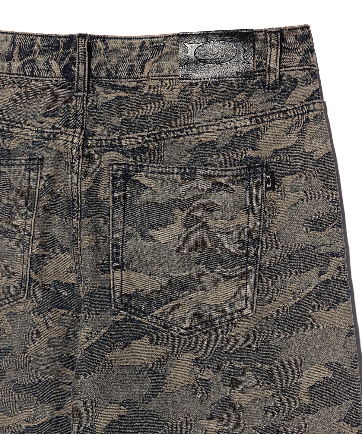 크리틱(CRITIC) CAMO WASHING 4 TUCK SET UP DENIM PANTS BEIGE