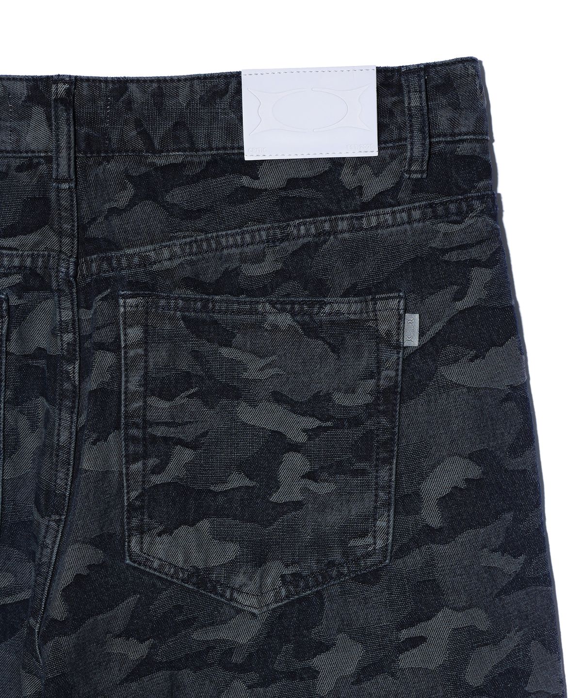 크리틱(CRITIC) CAMO WASHING 4 TUCK SET UP DENIM PANTS BLACK