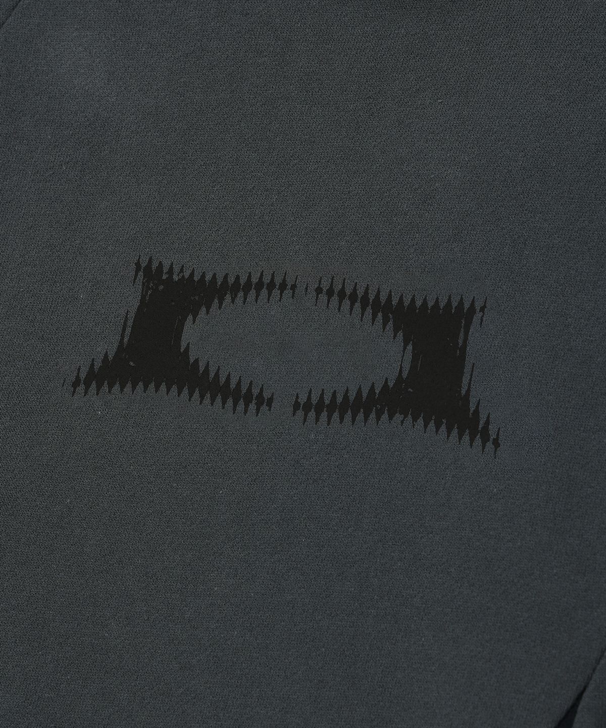 크리틱(CRITIC) WORMHOLE INCISION SWEATSHIRT CHARCOAL