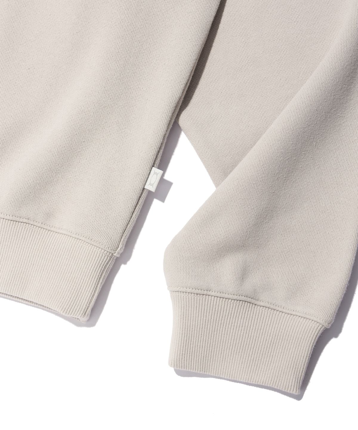 크리틱(CRITIC) BASIC WORMHOLE SWEATSHIRT BEIGE