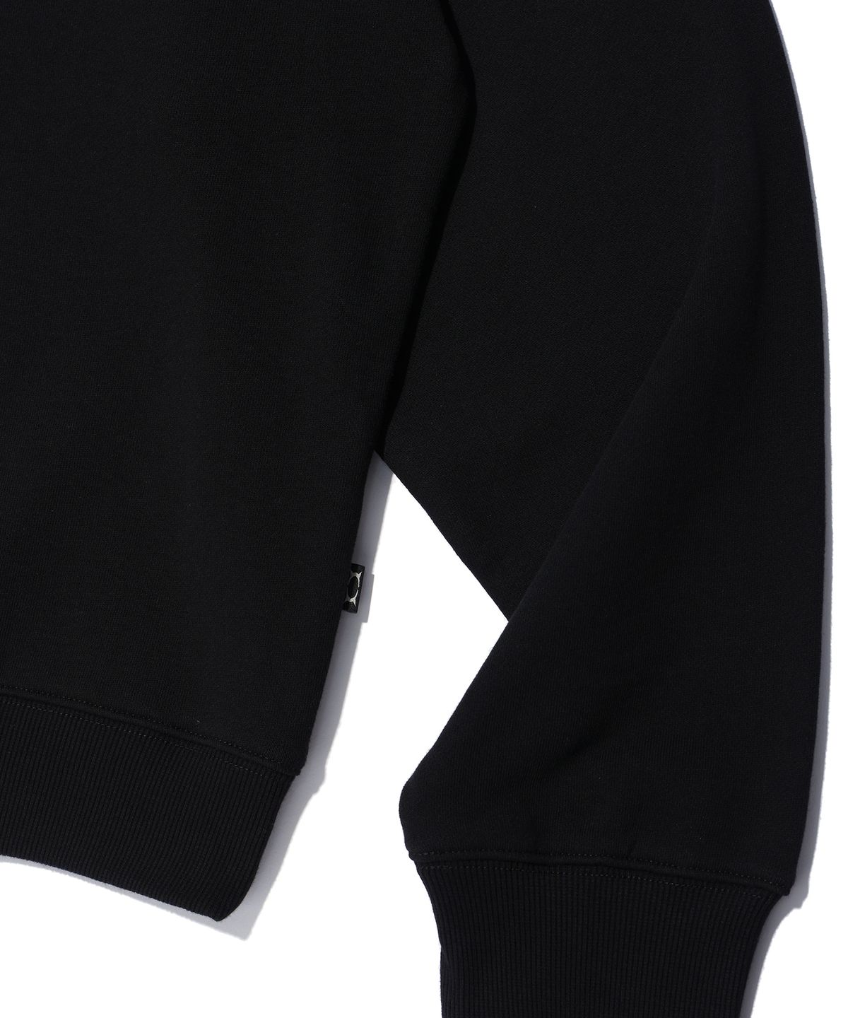 크리틱(CRITIC) BASIC WORMHOLE SWEATSHIRT BLACK
