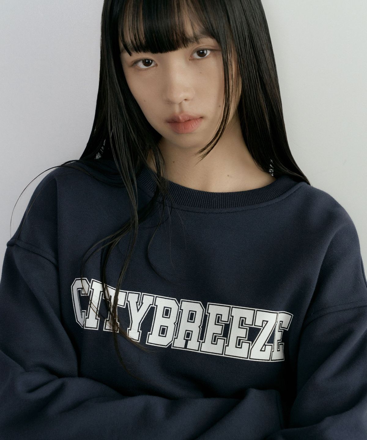 시티브리즈(CITYBREEZE) 에센셜 빅로고 맨투맨_4COLORS