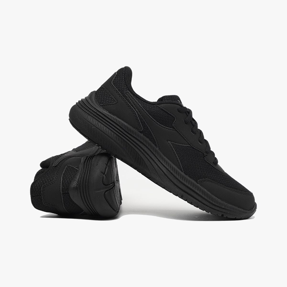 디아도라(diadora) 이글 7 우먼 BLACK
