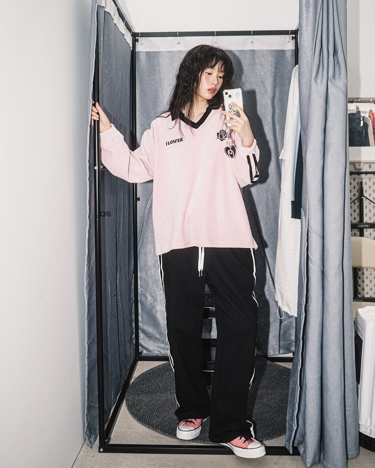 해비즘(HAVISM) OVERSIZE VELOUR V-NECK L/S TEE(PINK)