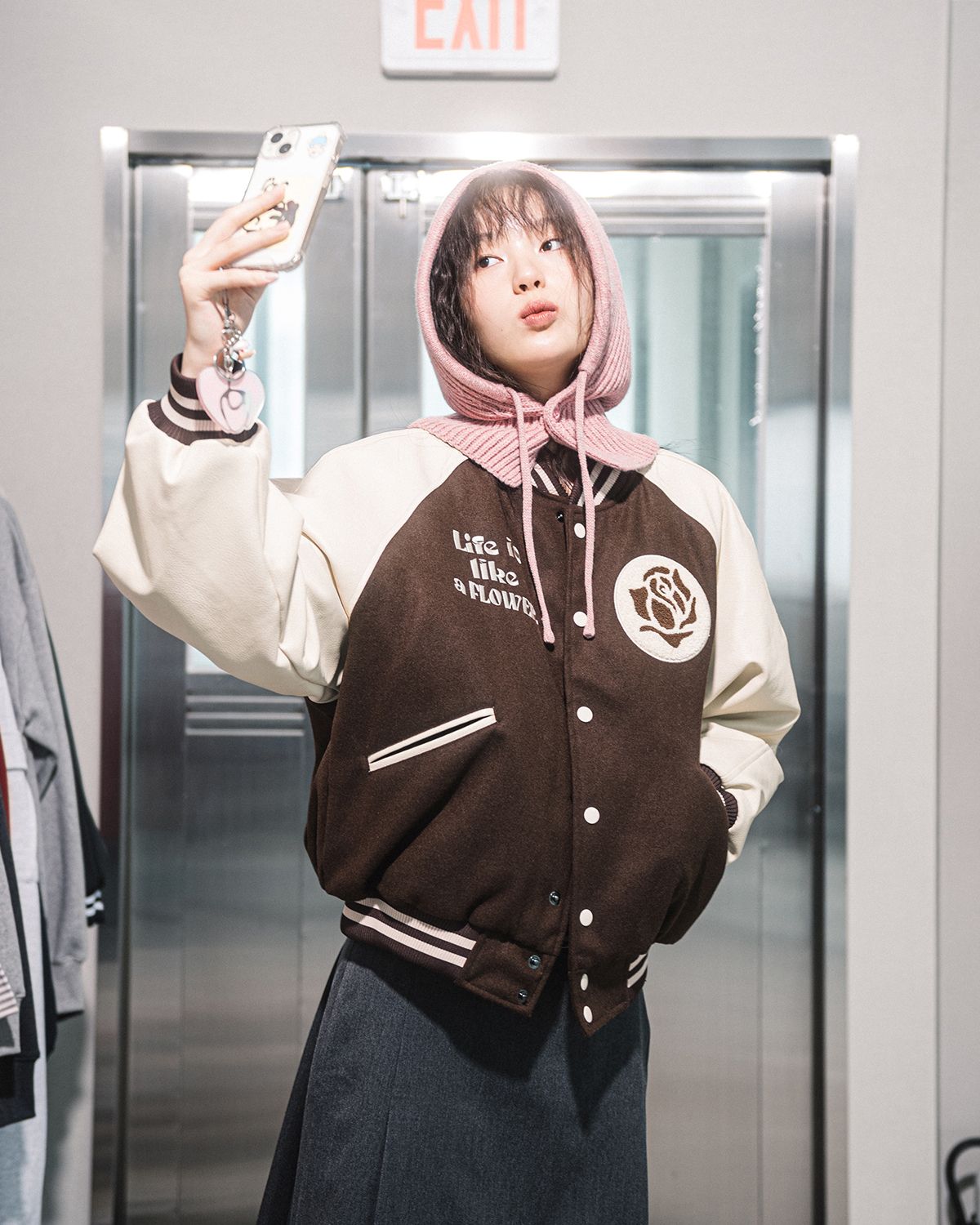 해비즘(HAVISM) ROSE LLF VARSITY JACKET(BROWN)