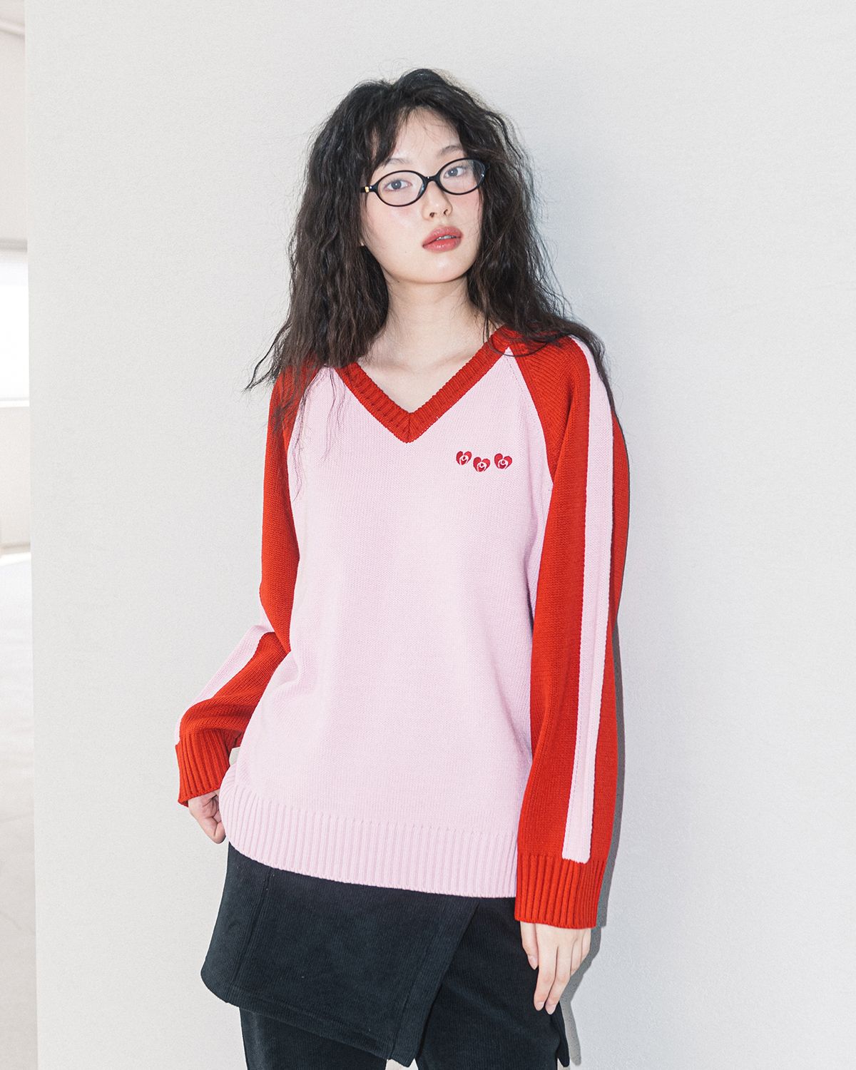 해비즘(HAVISM) 3 HEART ROSE V-NECK KNIT SWEATER(PINK)