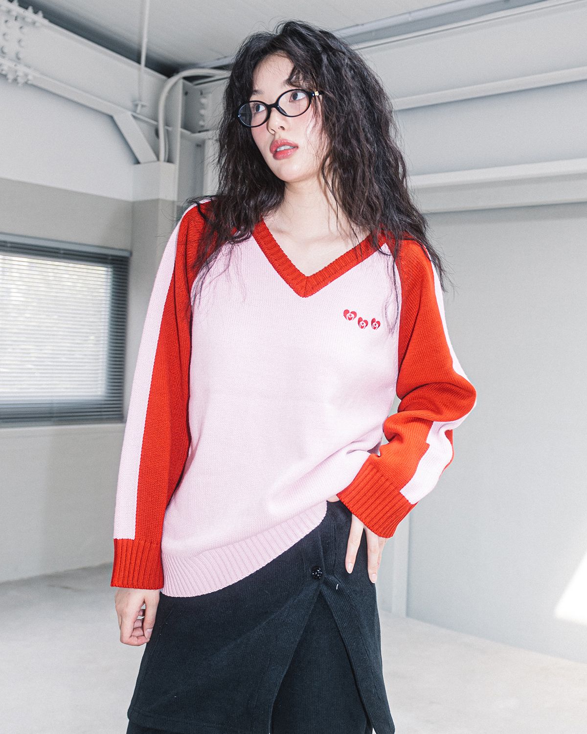 해비즘(HAVISM) 3 HEART ROSE V-NECK KNIT SWEATER(PINK)