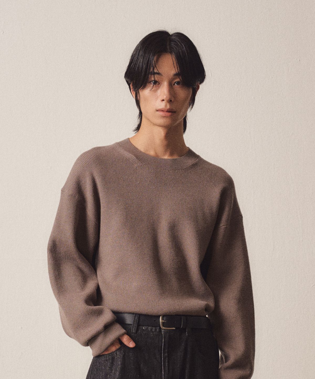 이지오(EZIO) LooseFit Basic Knit_Khaki Beige